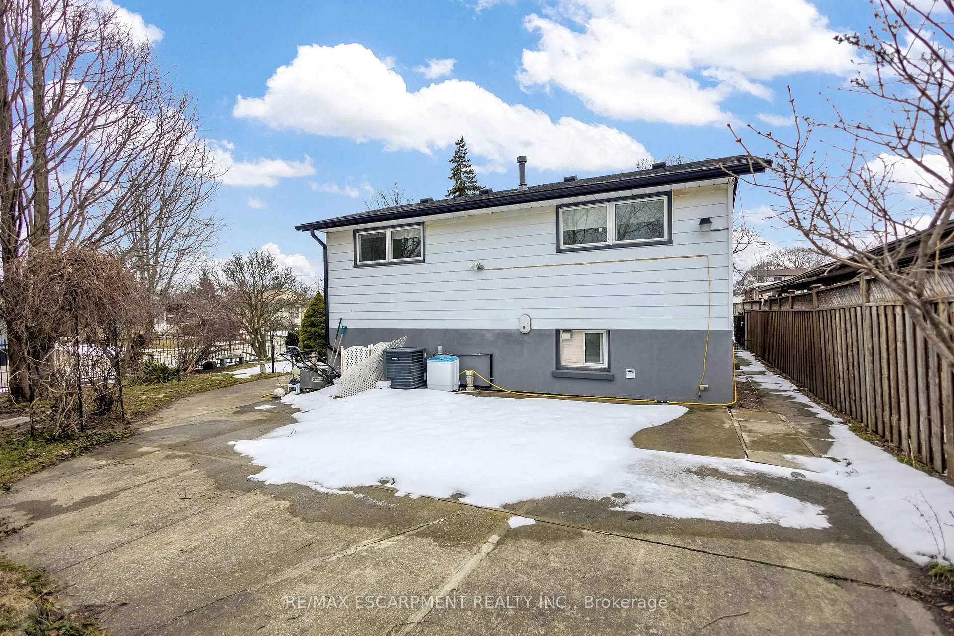 Photo 45 of 85 Ranchdale Drive, Hamilton, Thorner — HOMEH