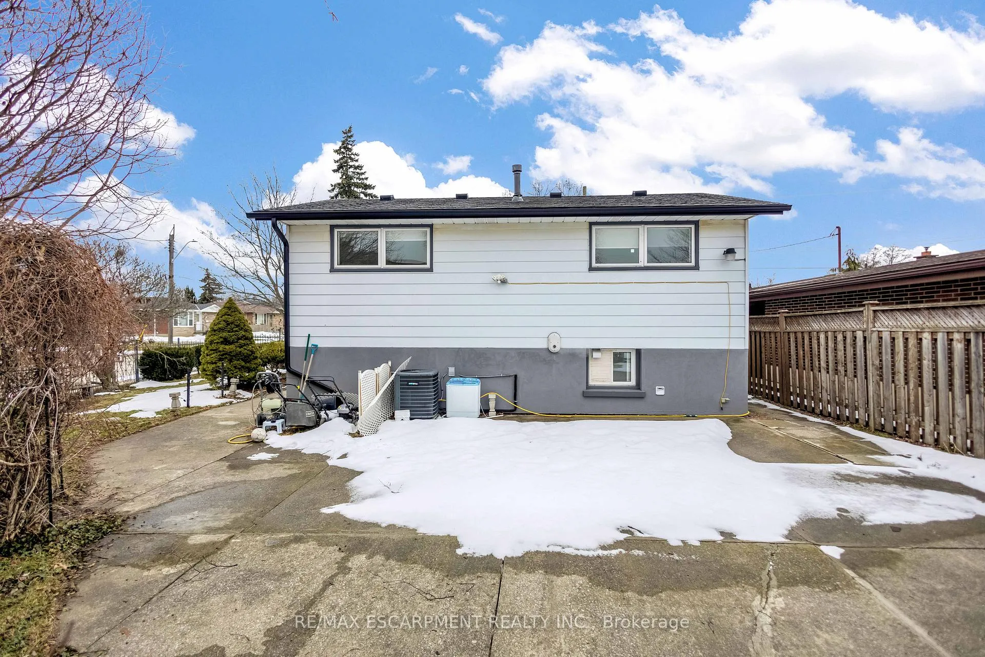Photo 46 of 85 Ranchdale Drive, Hamilton, Thorner — HOMEH