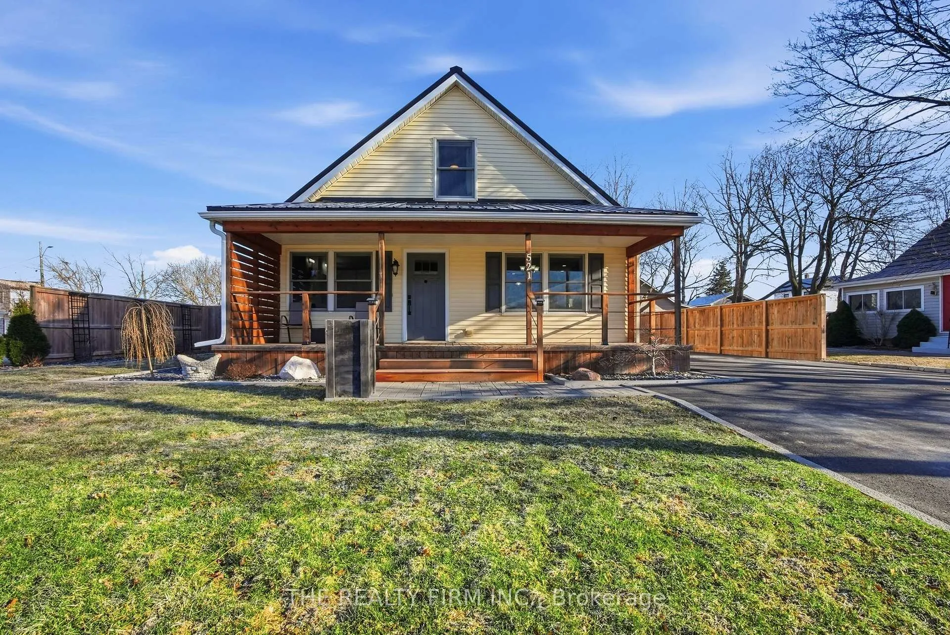 Photo 3 of 521 Ontario Street, Warwick — HOMEH