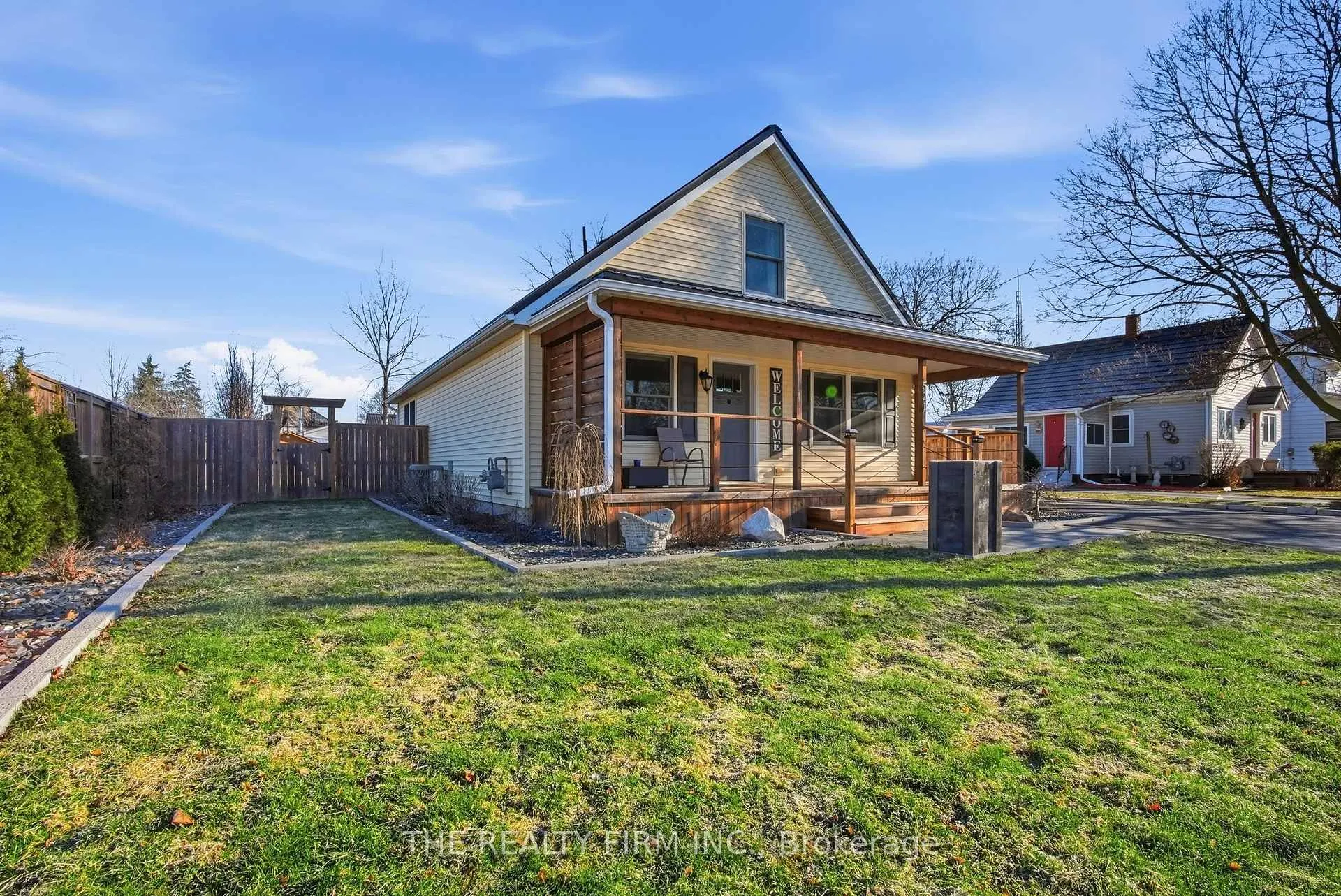 Photo 4 of 521 Ontario Street, Warwick — HOMEH