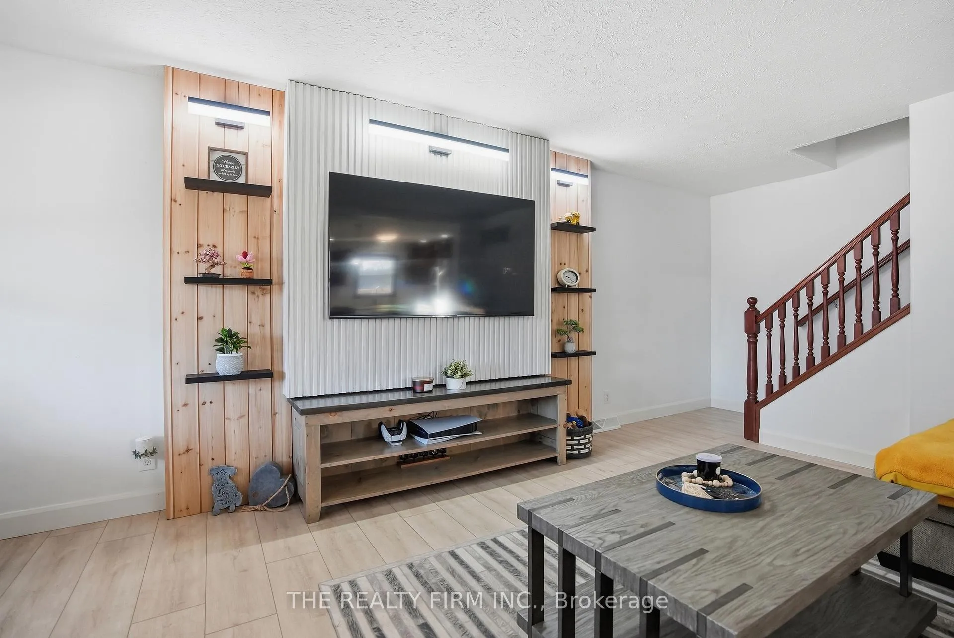 Photo 11 of 521 Ontario Street, Warwick — HOMEH