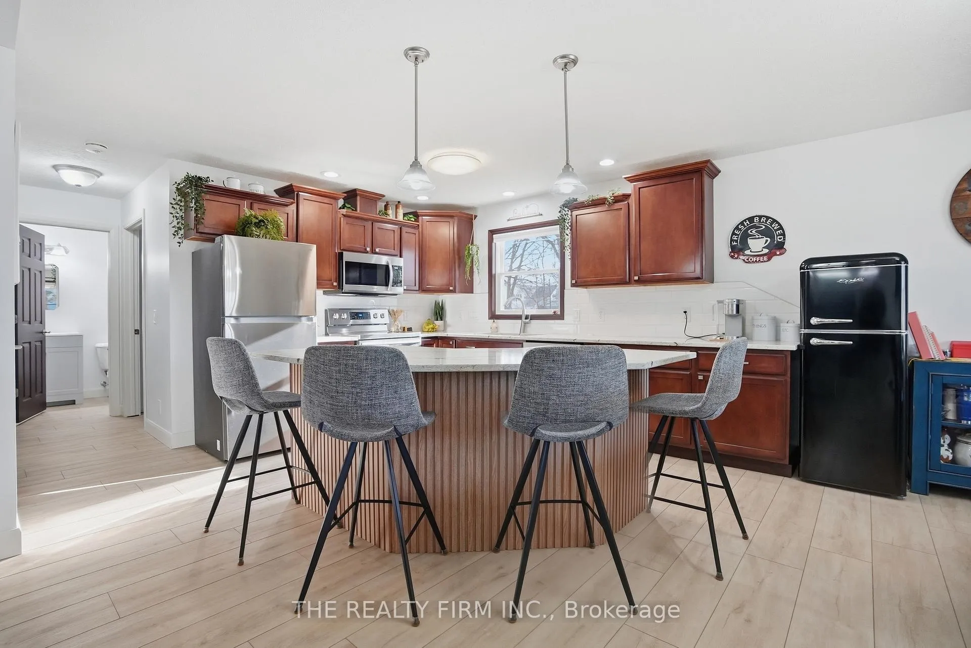 Photo 13 of 521 Ontario Street, Warwick — HOMEH