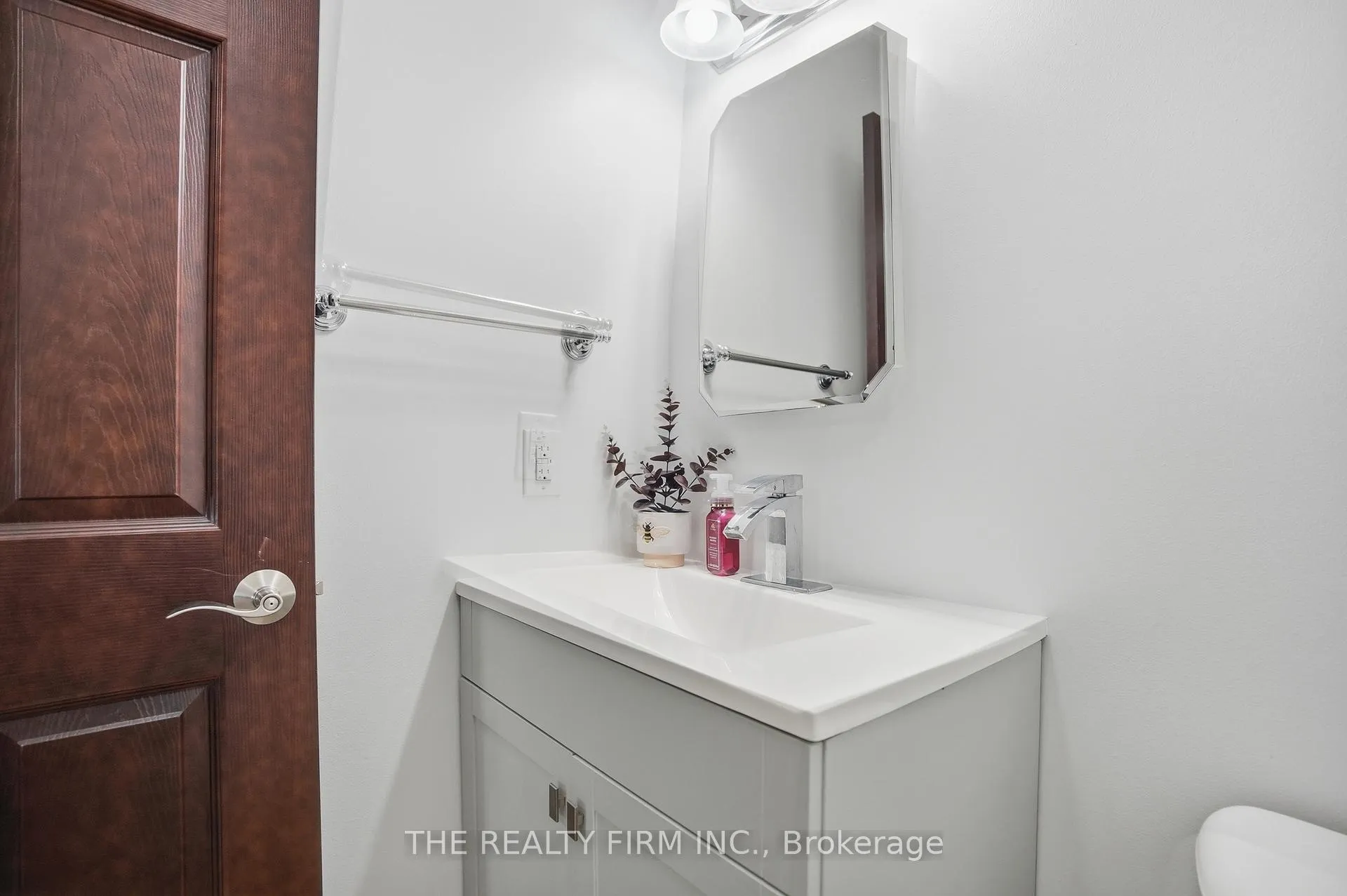 Photo 19 of 521 Ontario Street, Warwick — HOMEH