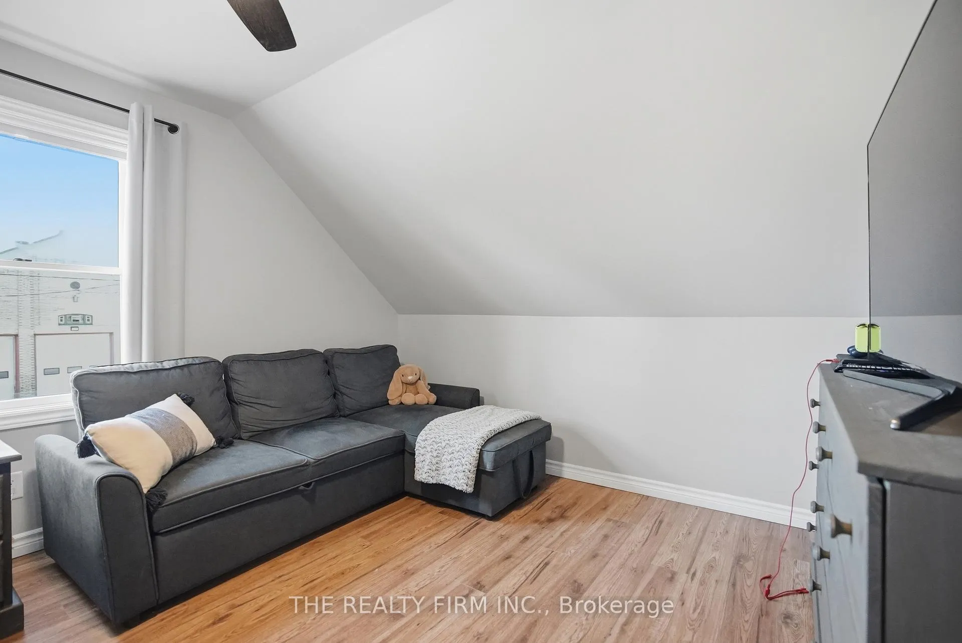 Photo 32 of 521 Ontario Street, Warwick — HOMEH