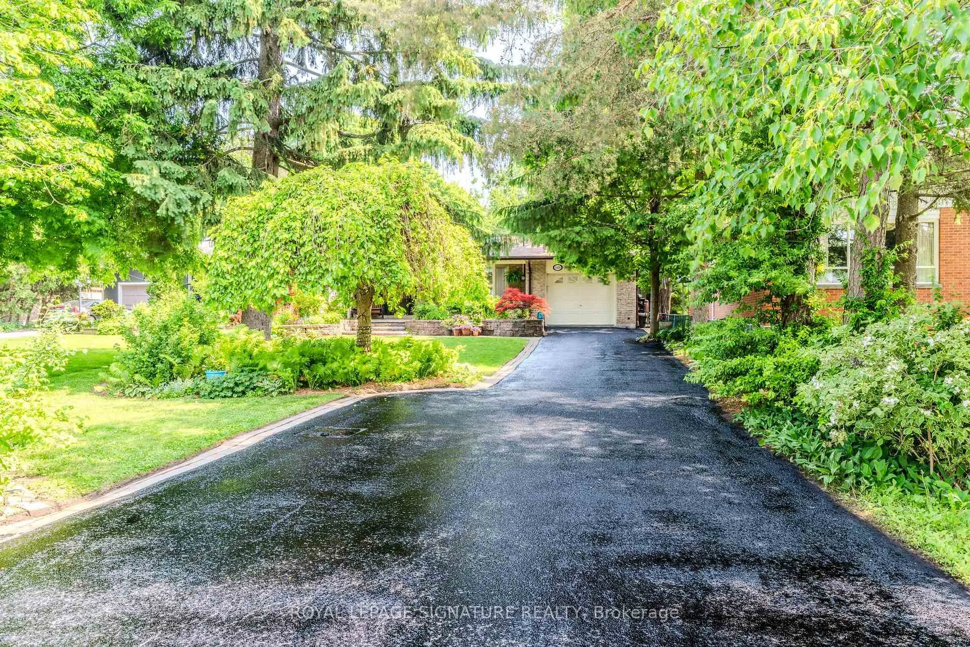 Photo 4 of 1425 Old Forest Road, Pickering, Woodlands — HOMEH