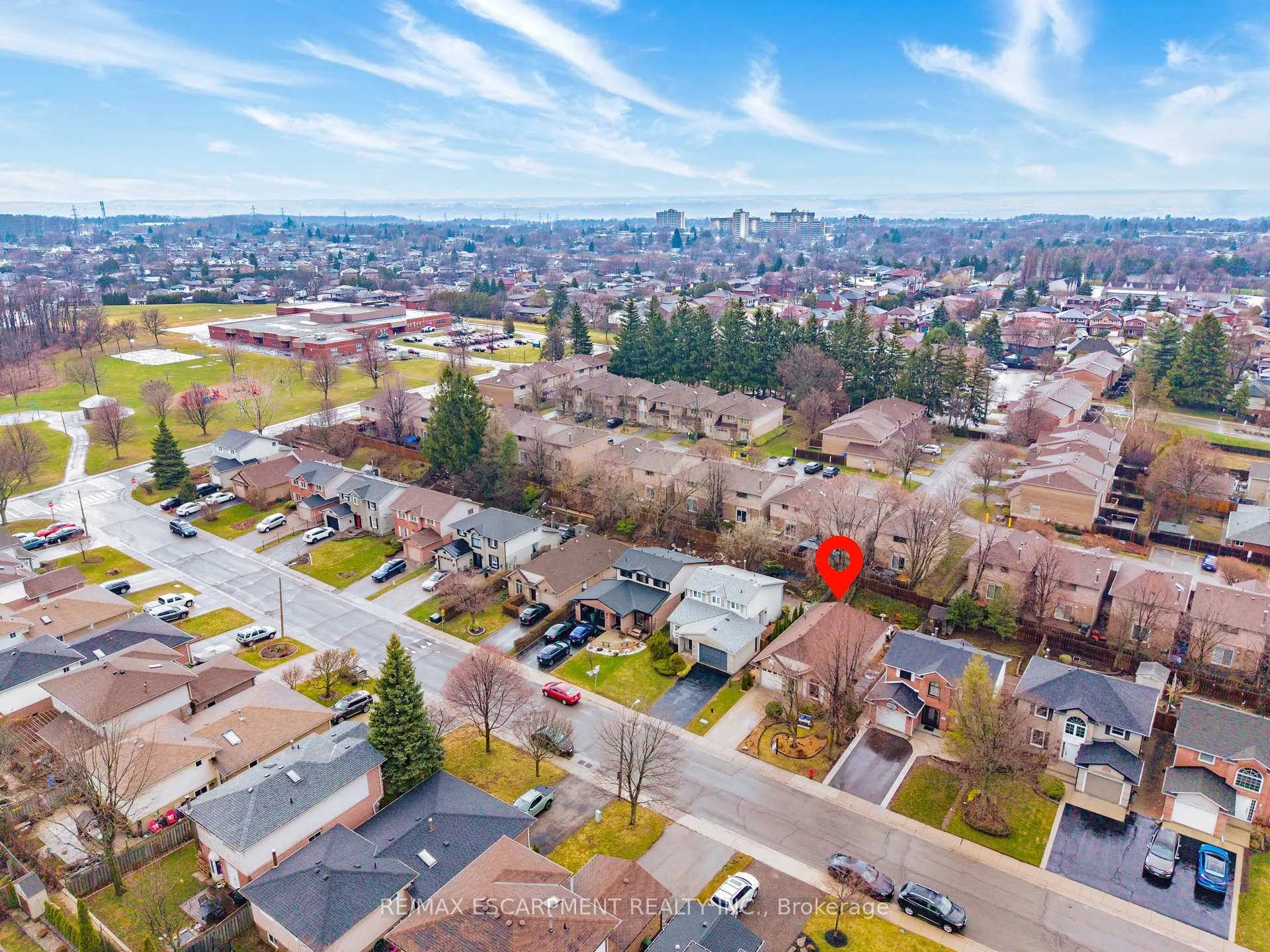 Photo 2 of 22 Novoco Drive, Hamilton, Gurnett — HOMEH