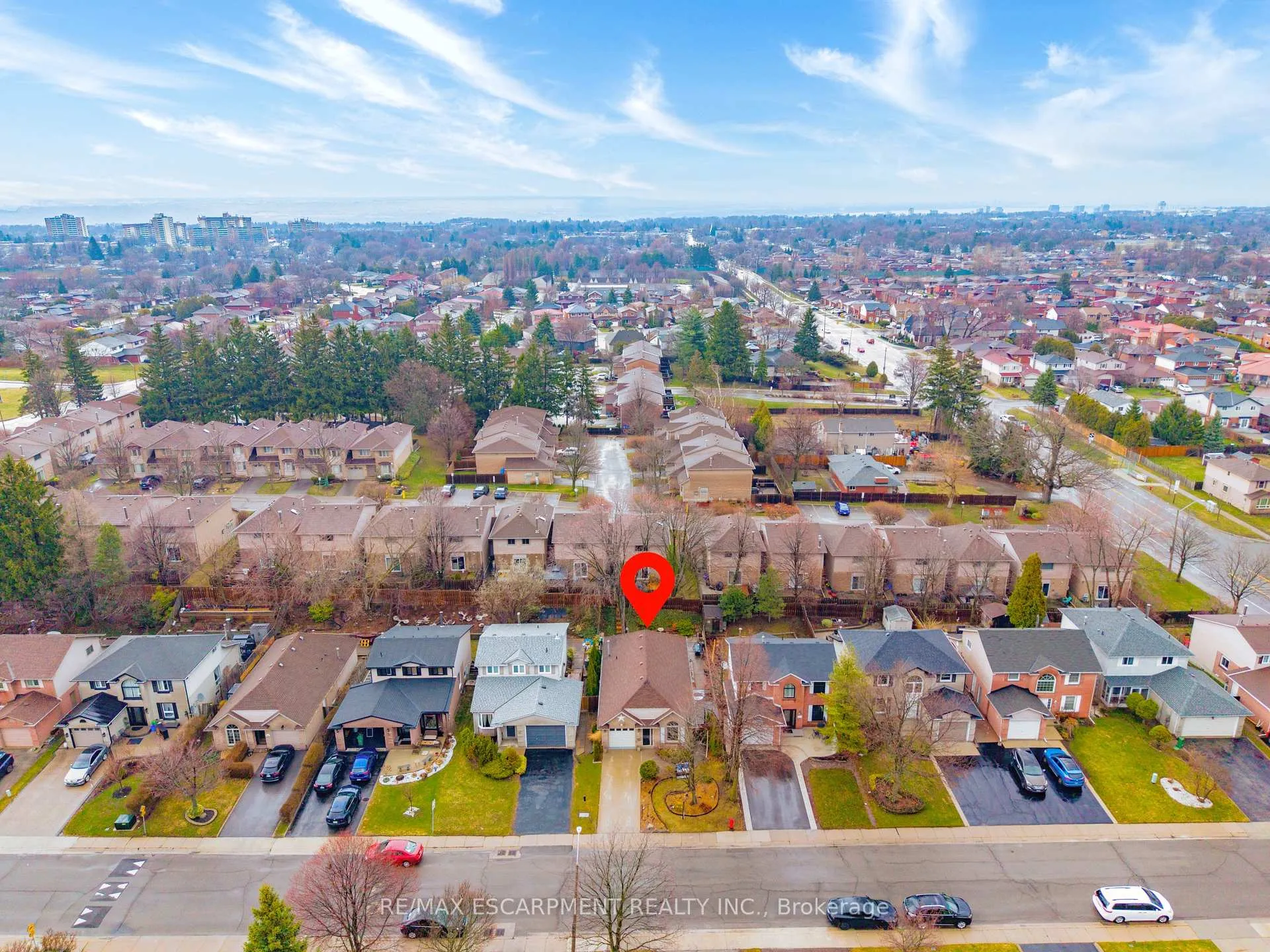 Photo 3 of 22 Novoco Drive, Hamilton, Gurnett — HOMEH