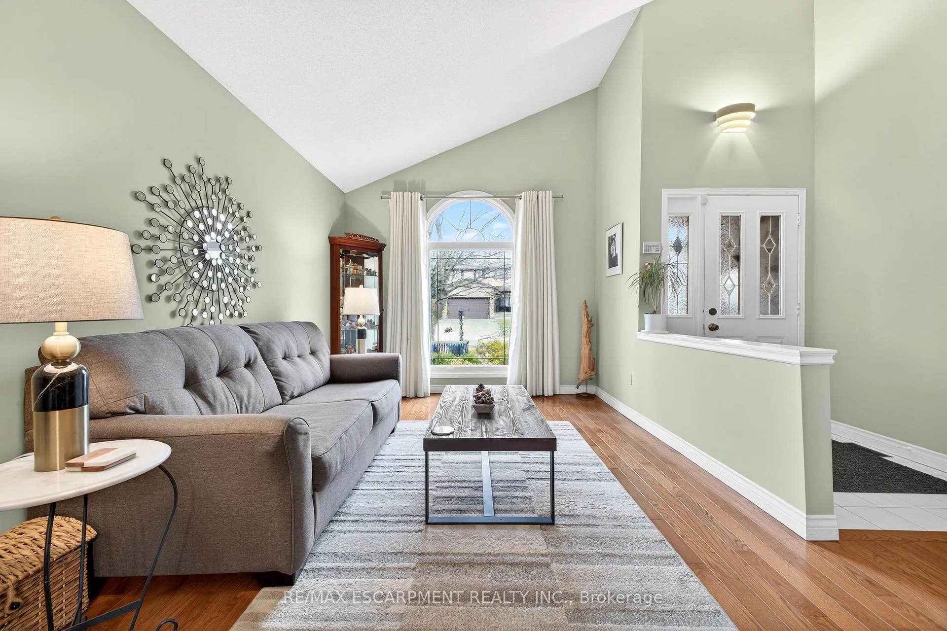 Photo 7 of 22 Novoco Drive, Hamilton, Gurnett — HOMEH