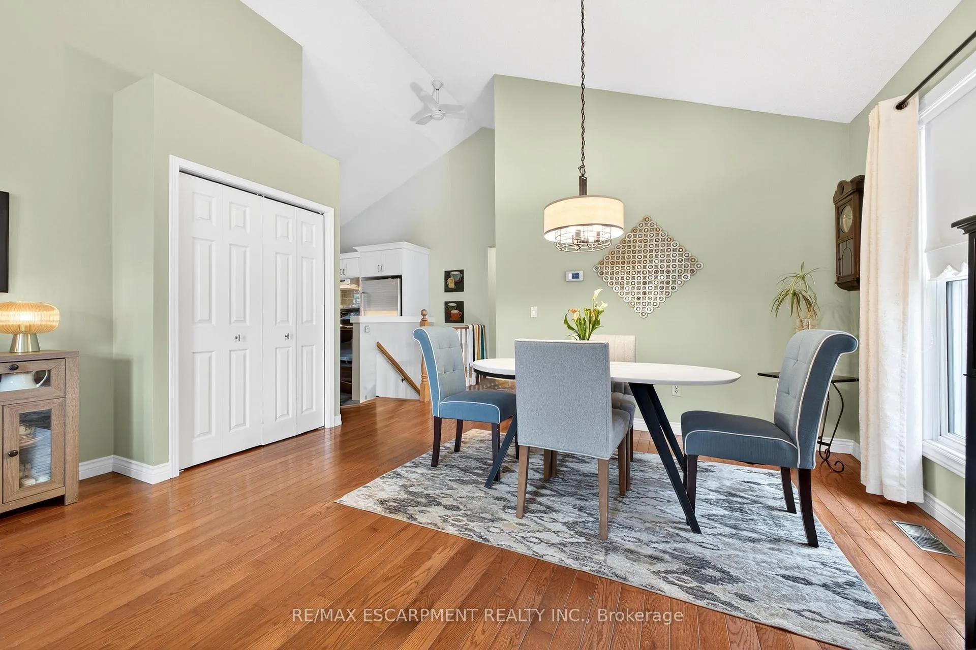 Photo 10 of 22 Novoco Drive, Hamilton, Gurnett — HOMEH
