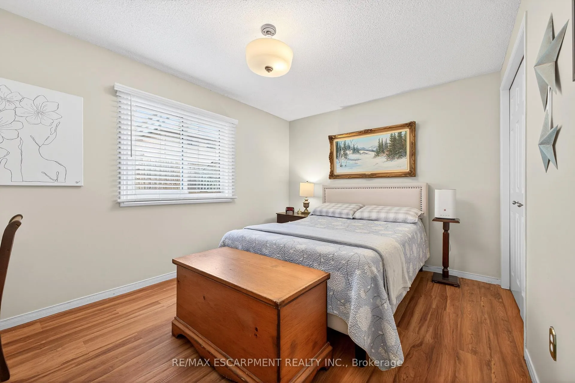 Photo 18 of 22 Novoco Drive, Hamilton, Gurnett — HOMEH