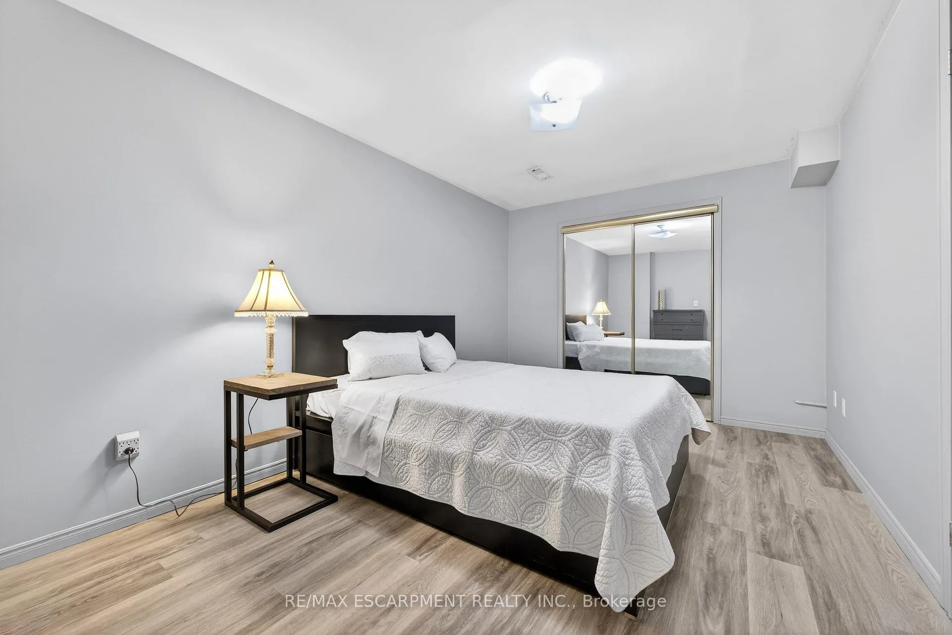 Photo 22 of 22 Novoco Drive, Hamilton, Gurnett — HOMEH