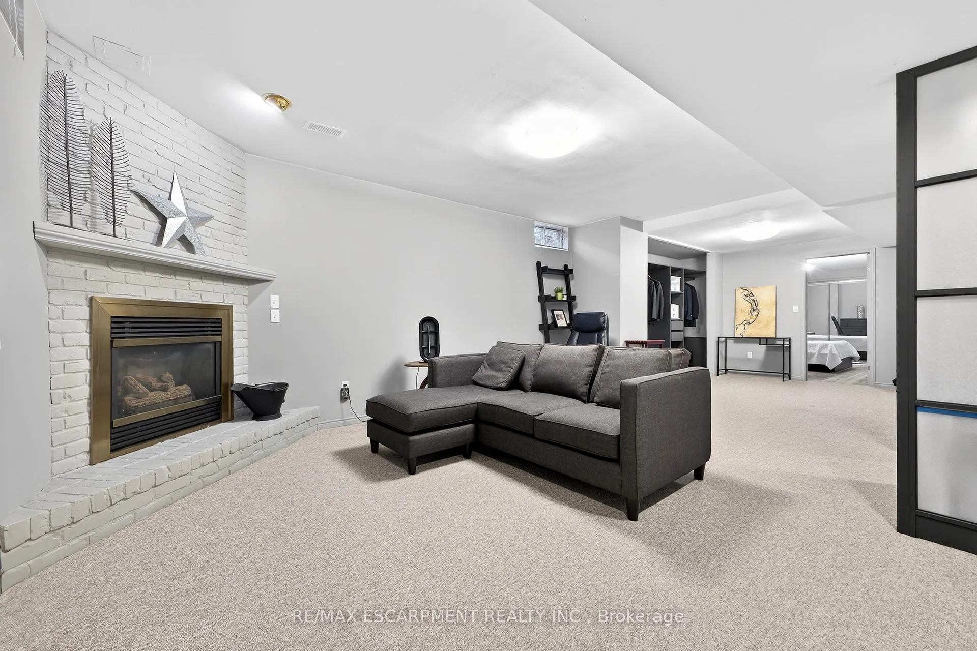 Photo 25 of 22 Novoco Drive, Hamilton, Gurnett — HOMEH