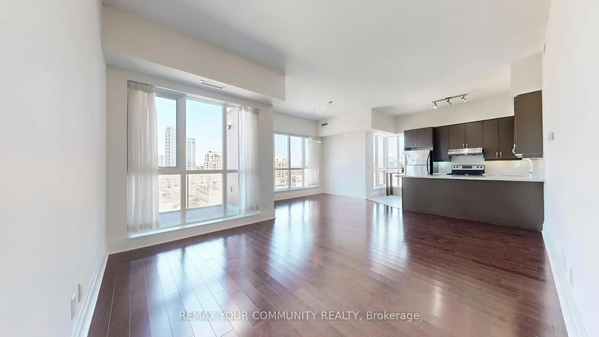 Photo 6 of Unit 703, 21 Upper Duke Crescent, Markham, Unionville — HOMEH