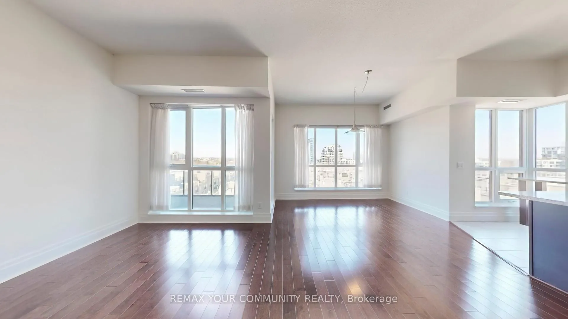 Photo 7 of Unit 703, 21 Upper Duke Crescent, Markham, Unionville — HOMEH