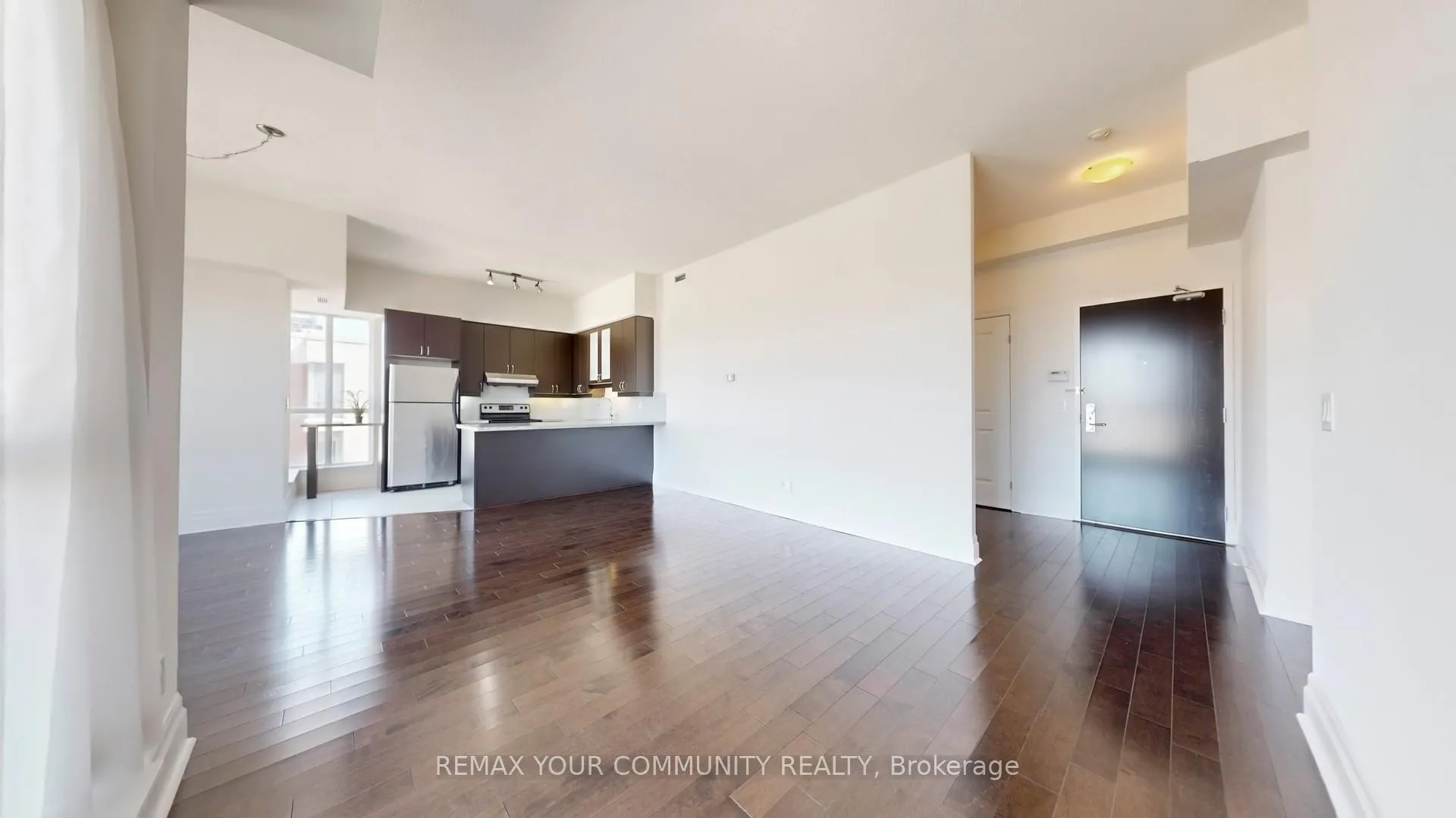 Photo 10 of Unit 703, 21 Upper Duke Crescent, Markham, Unionville — HOMEH