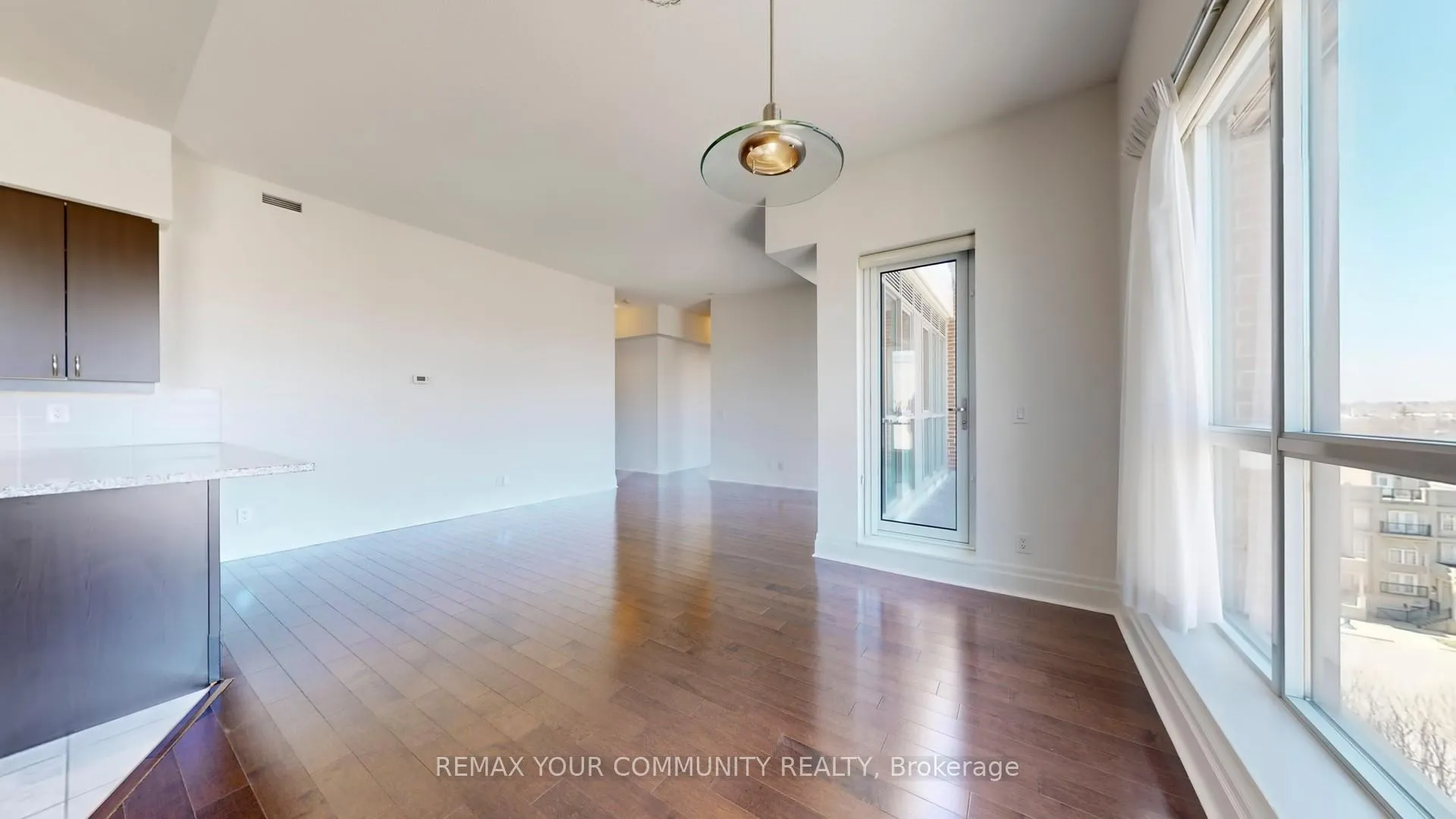 Photo 14 of Unit 703, 21 Upper Duke Crescent, Markham, Unionville — HOMEH