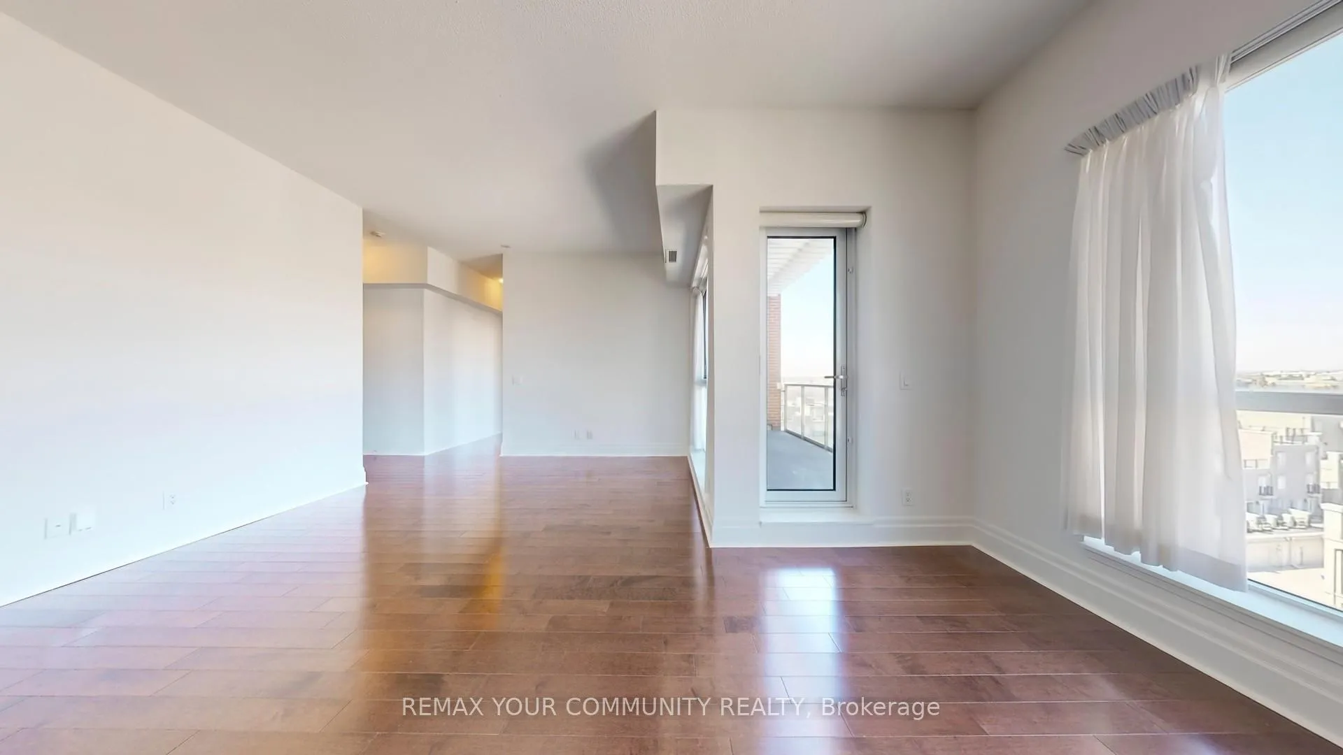 Photo 15 of Unit 703, 21 Upper Duke Crescent, Markham, Unionville — HOMEH