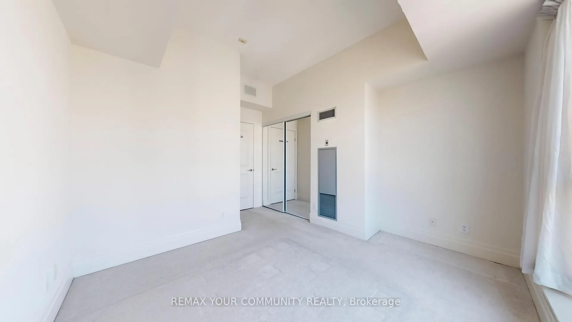 Photo 31 of Unit 703, 21 Upper Duke Crescent, Markham, Unionville — HOMEH