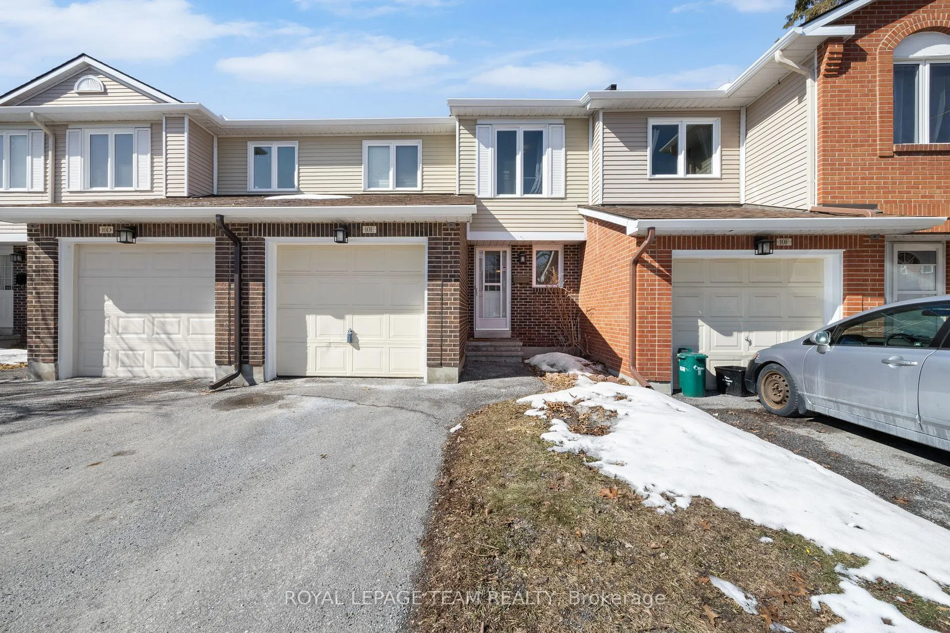 Front of Unit E, 10 Millrise Lane E