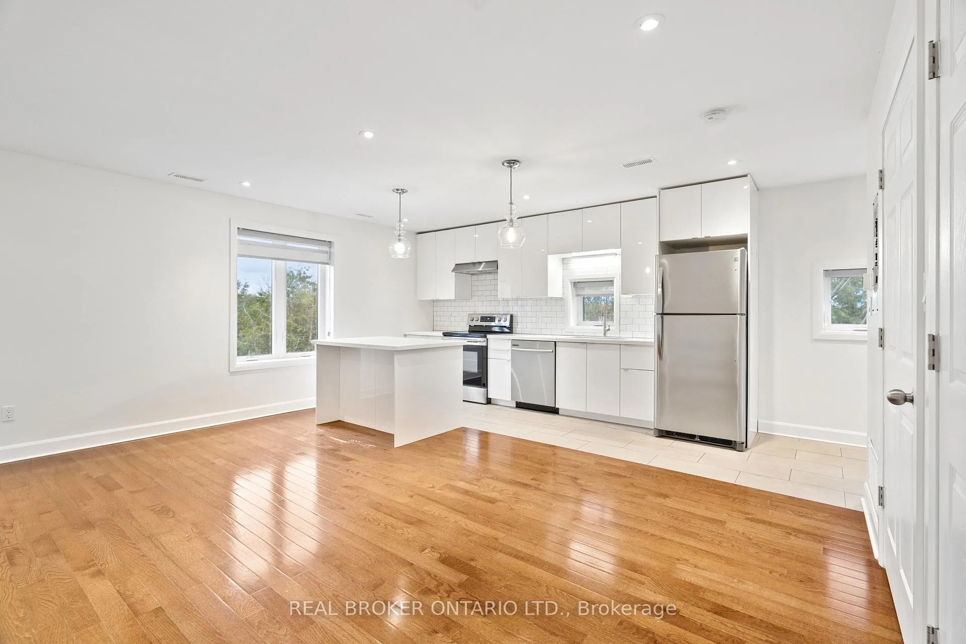 Photo 9 of 119 Tremaine Road, Milton, Milton North — HOMEH