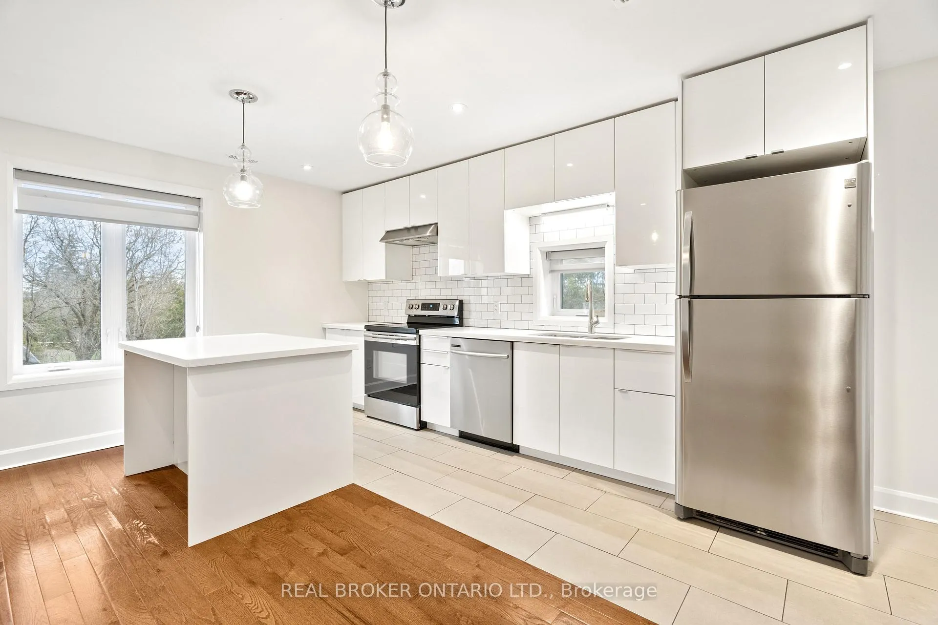 Photo 11 of 119 Tremaine Road, Milton, Milton North — HOMEH