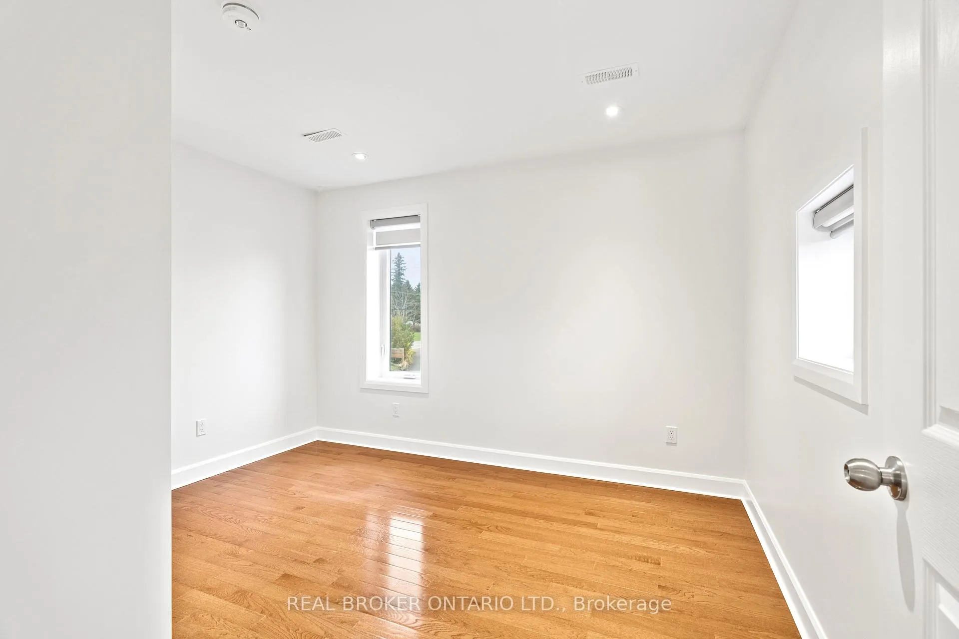 Photo 15 of 119 Tremaine Road, Milton, Milton North — HOMEH