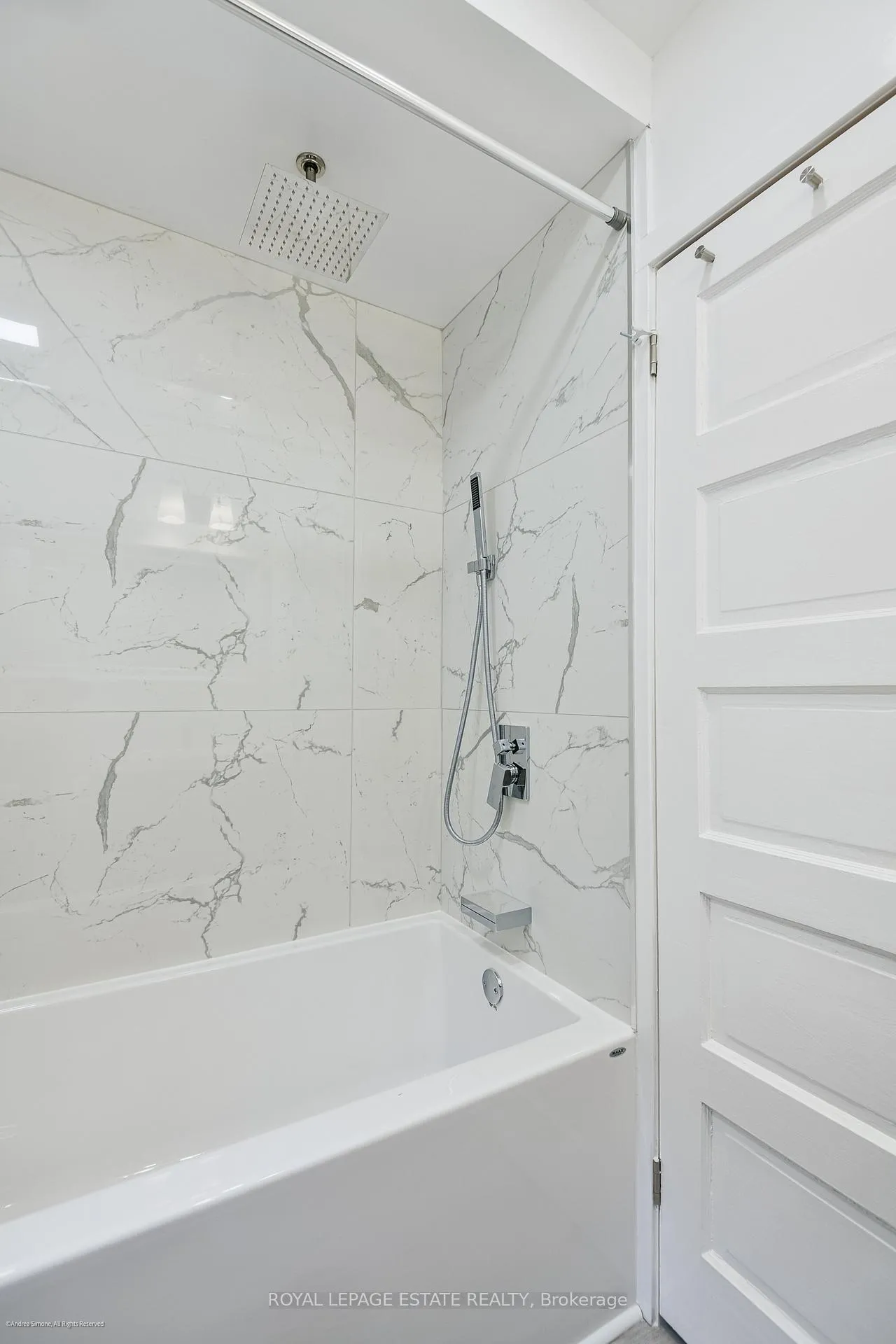 Photo 14 of Unit Upper, 34 Barrington Avenue, Toronto, East End-Danforth — HOMEH