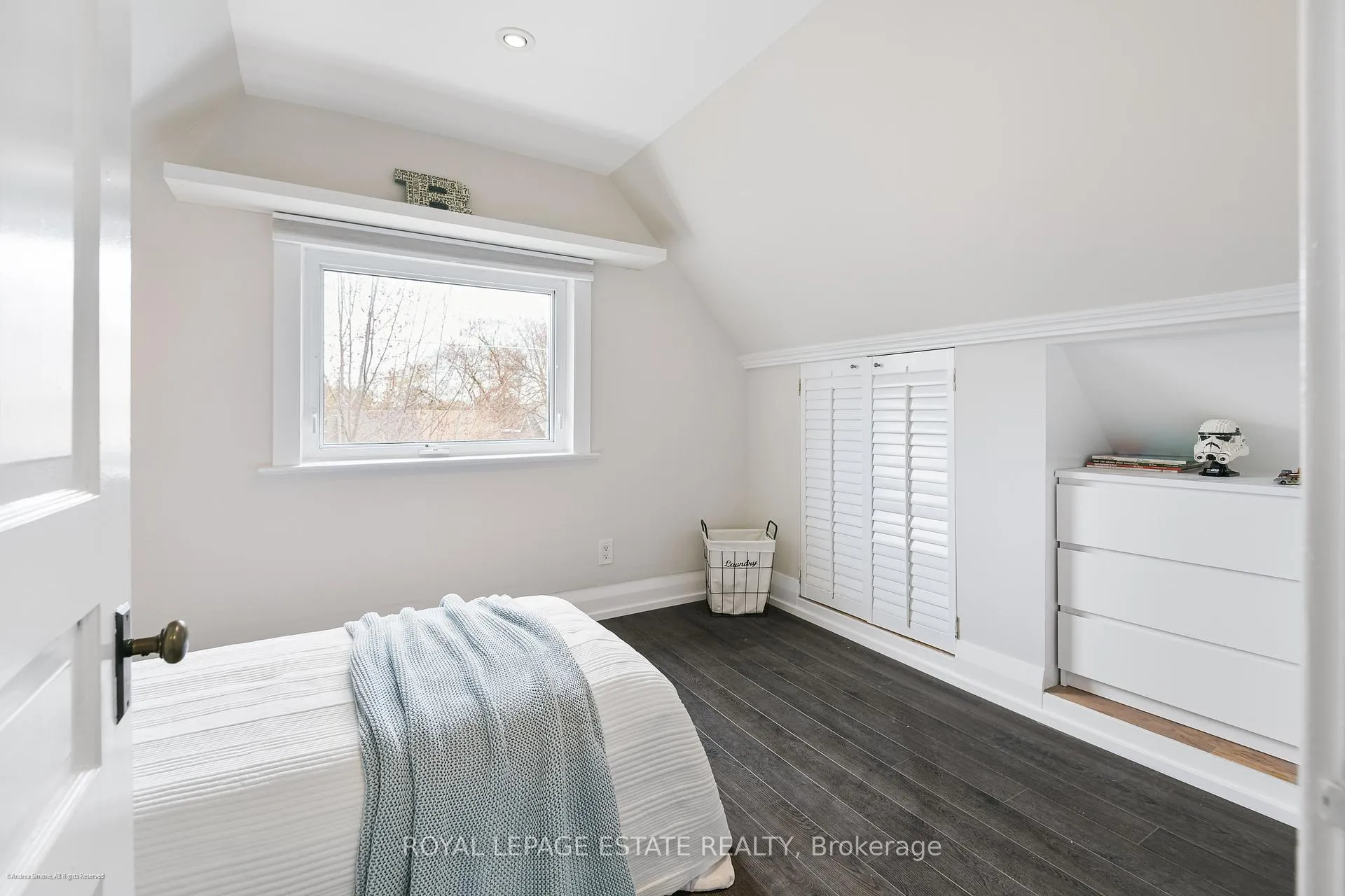 Photo 20 of Unit Upper, 34 Barrington Avenue, Toronto, East End-Danforth — HOMEH