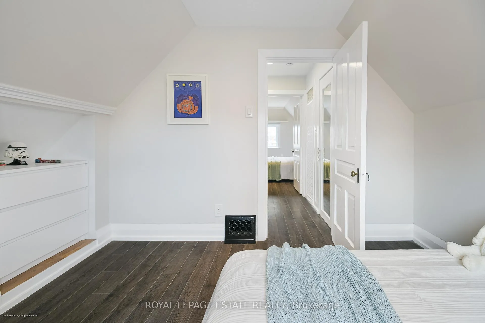 Photo 21 of Unit Upper, 34 Barrington Avenue, Toronto, East End-Danforth — HOMEH