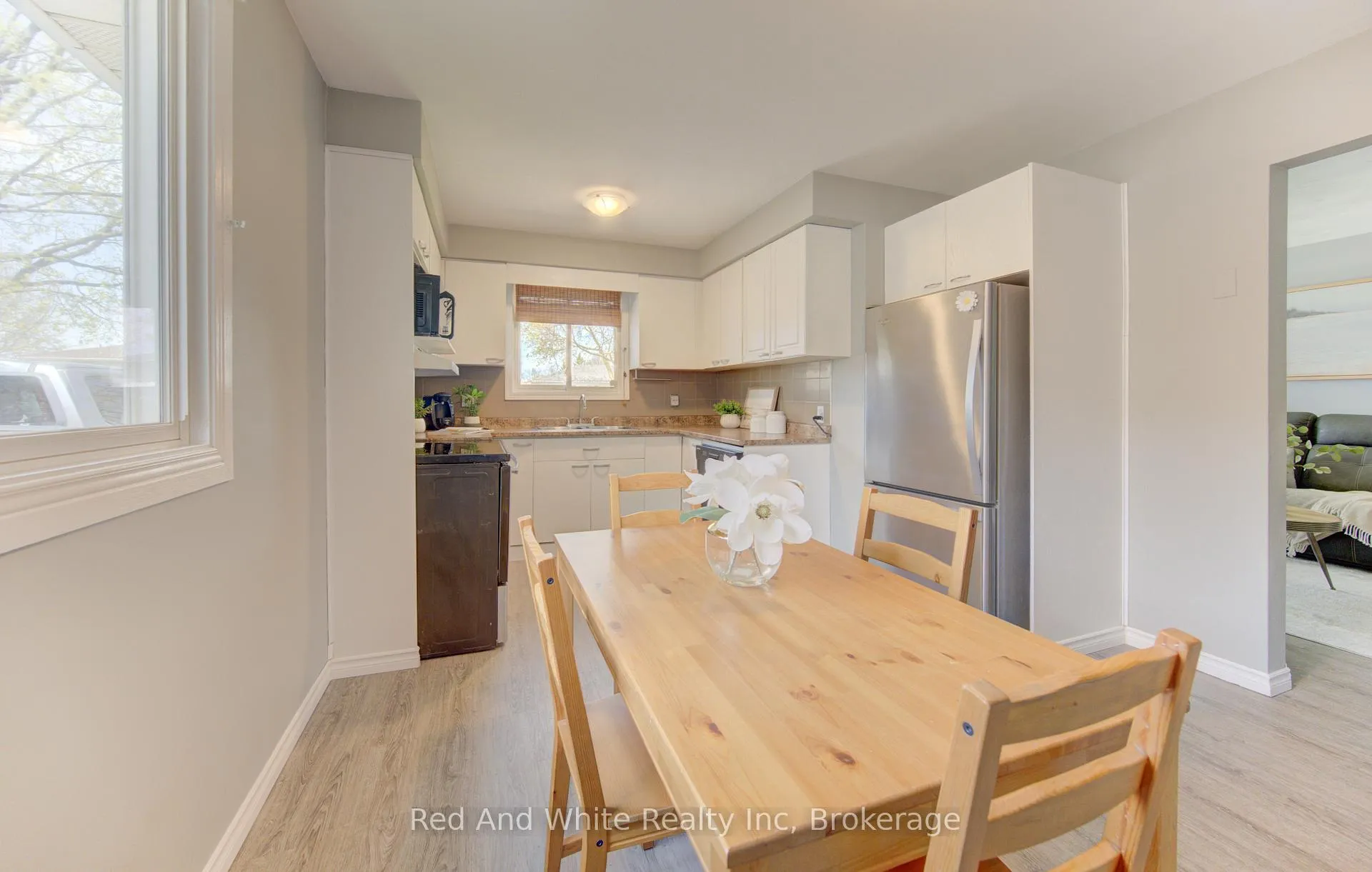 Photo 13 of 100 Johanna Drive, Cambridge — HOMEH