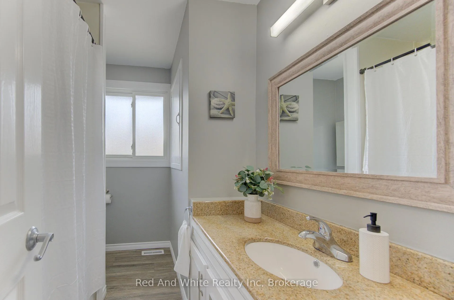 Photo 21 of 100 Johanna Drive, Cambridge — HOMEH