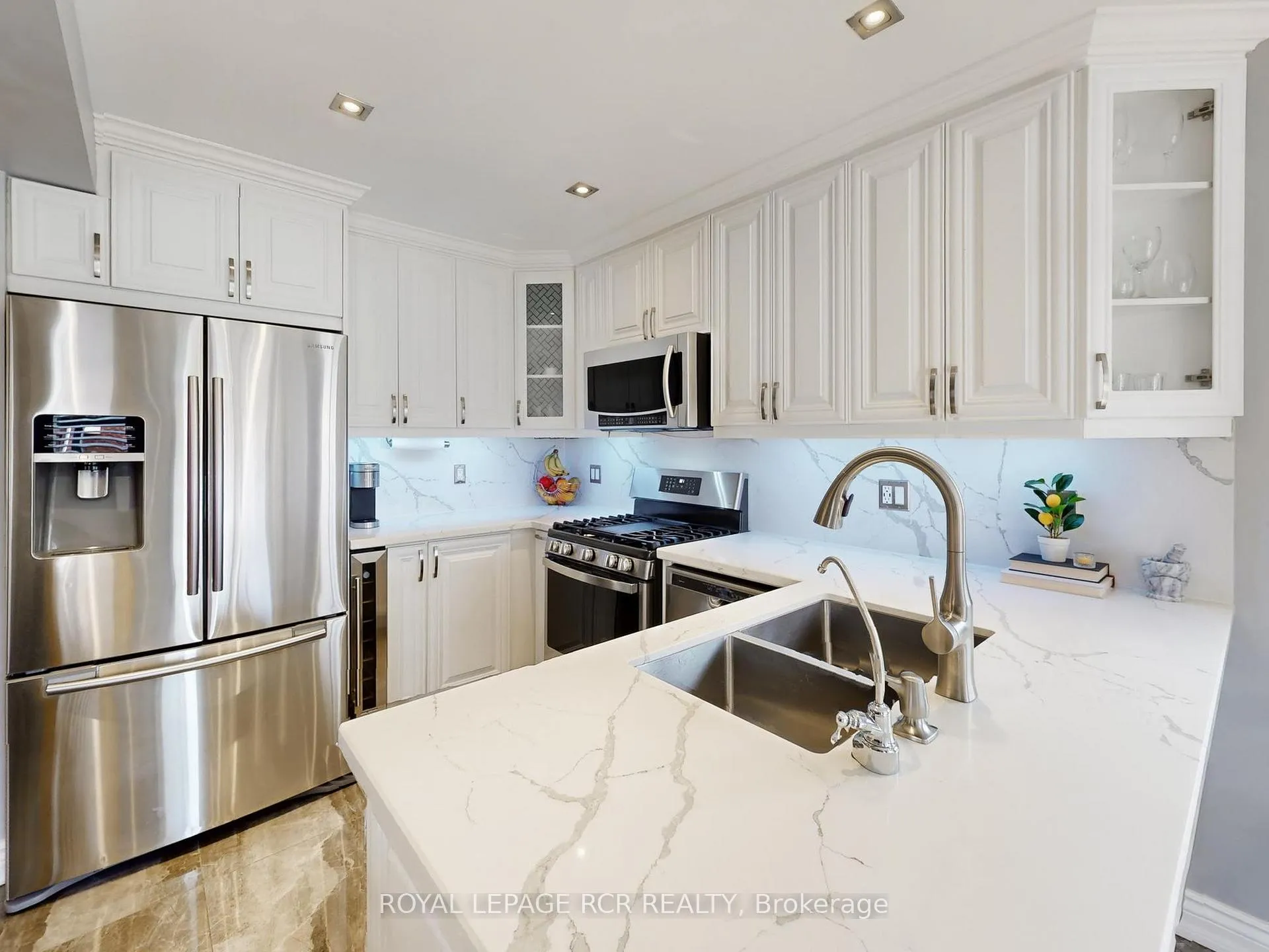 Photo 10 of 28 Wakely Boulevard, Caledon, Bolton West — HOMEH