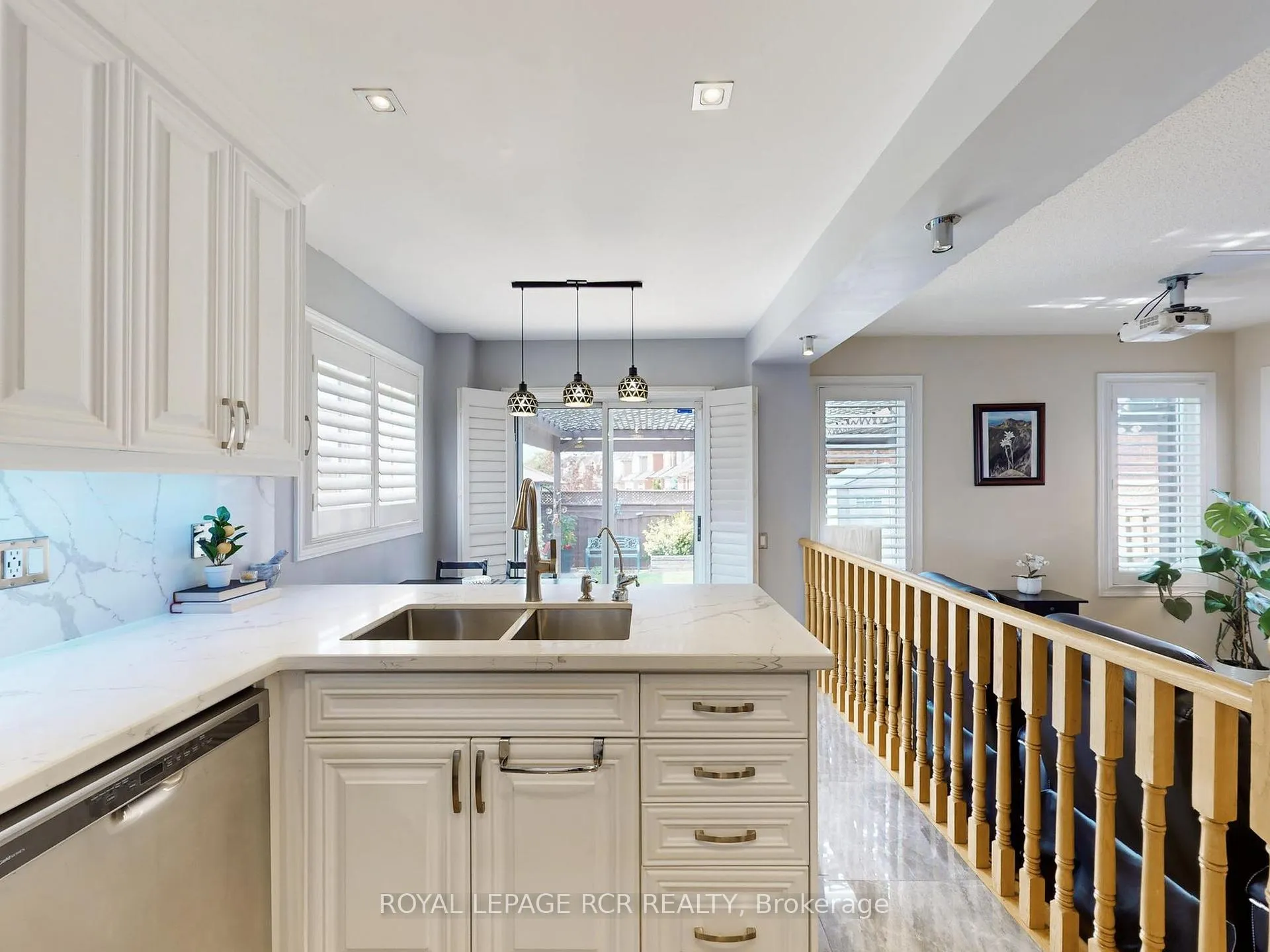 Photo 11 of 28 Wakely Boulevard, Caledon, Bolton West — HOMEH