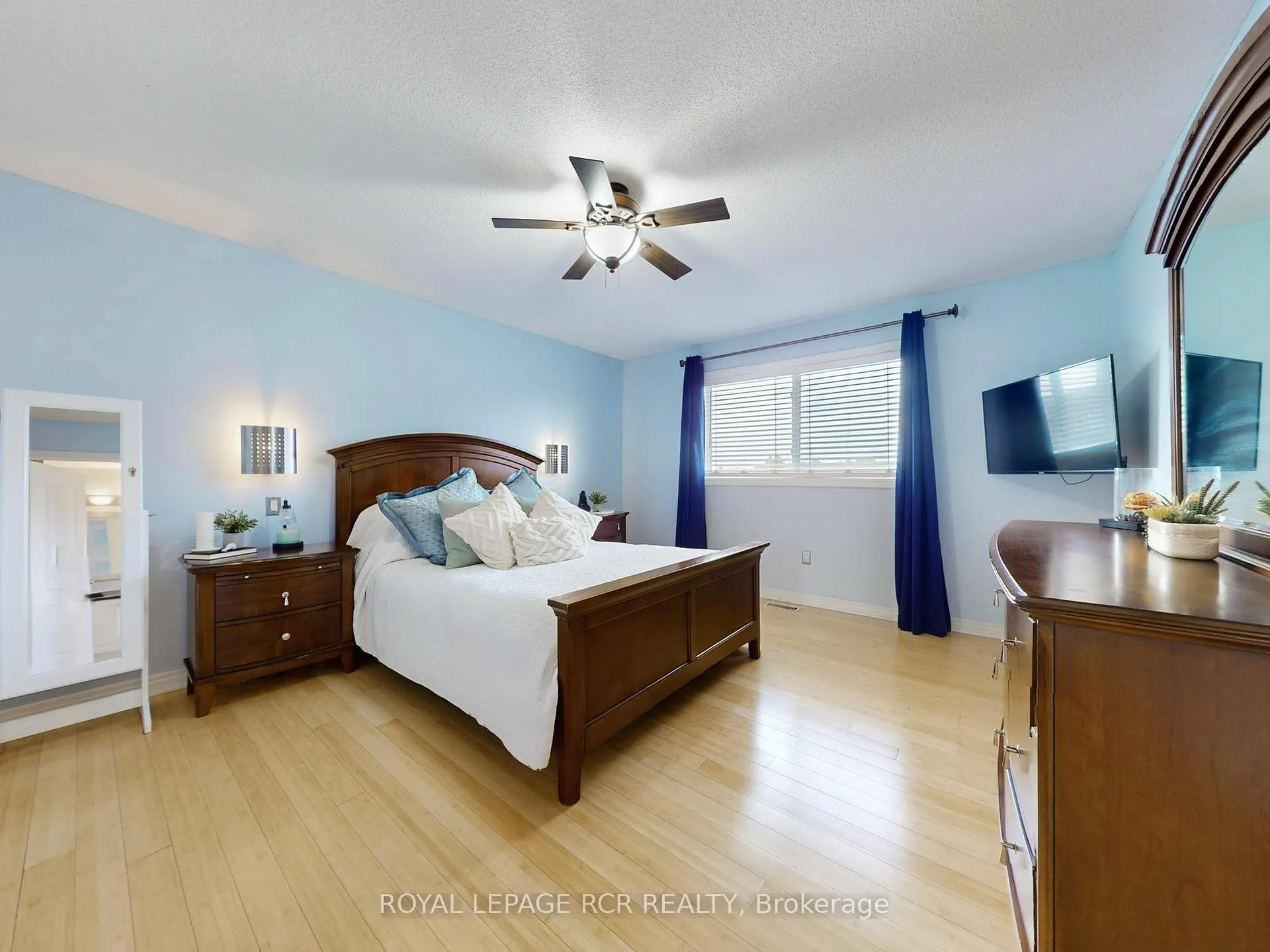 Photo 17 of 28 Wakely Boulevard, Caledon, Bolton West — HOMEH