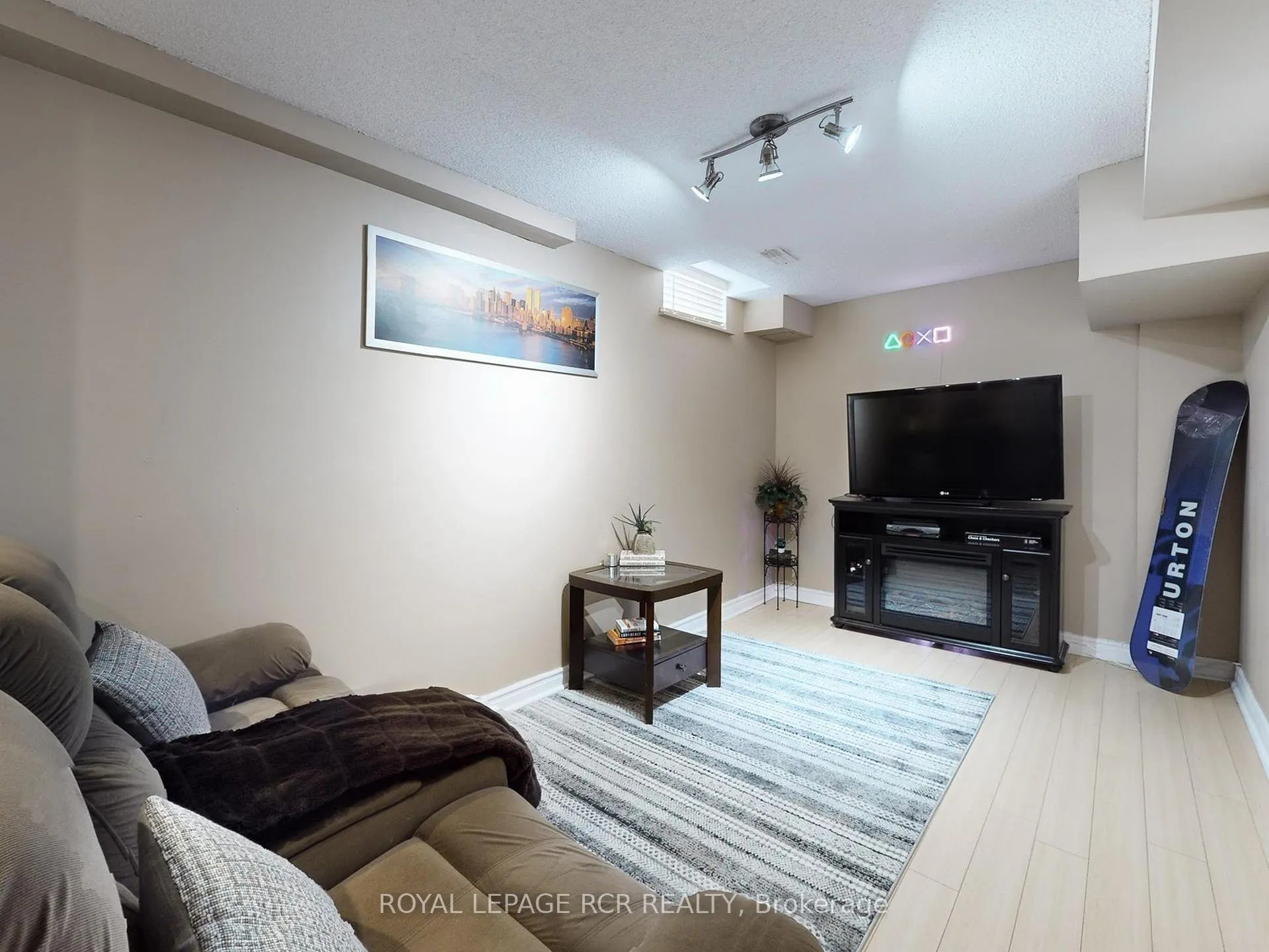 Photo 27 of 28 Wakely Boulevard, Caledon, Bolton West — HOMEH