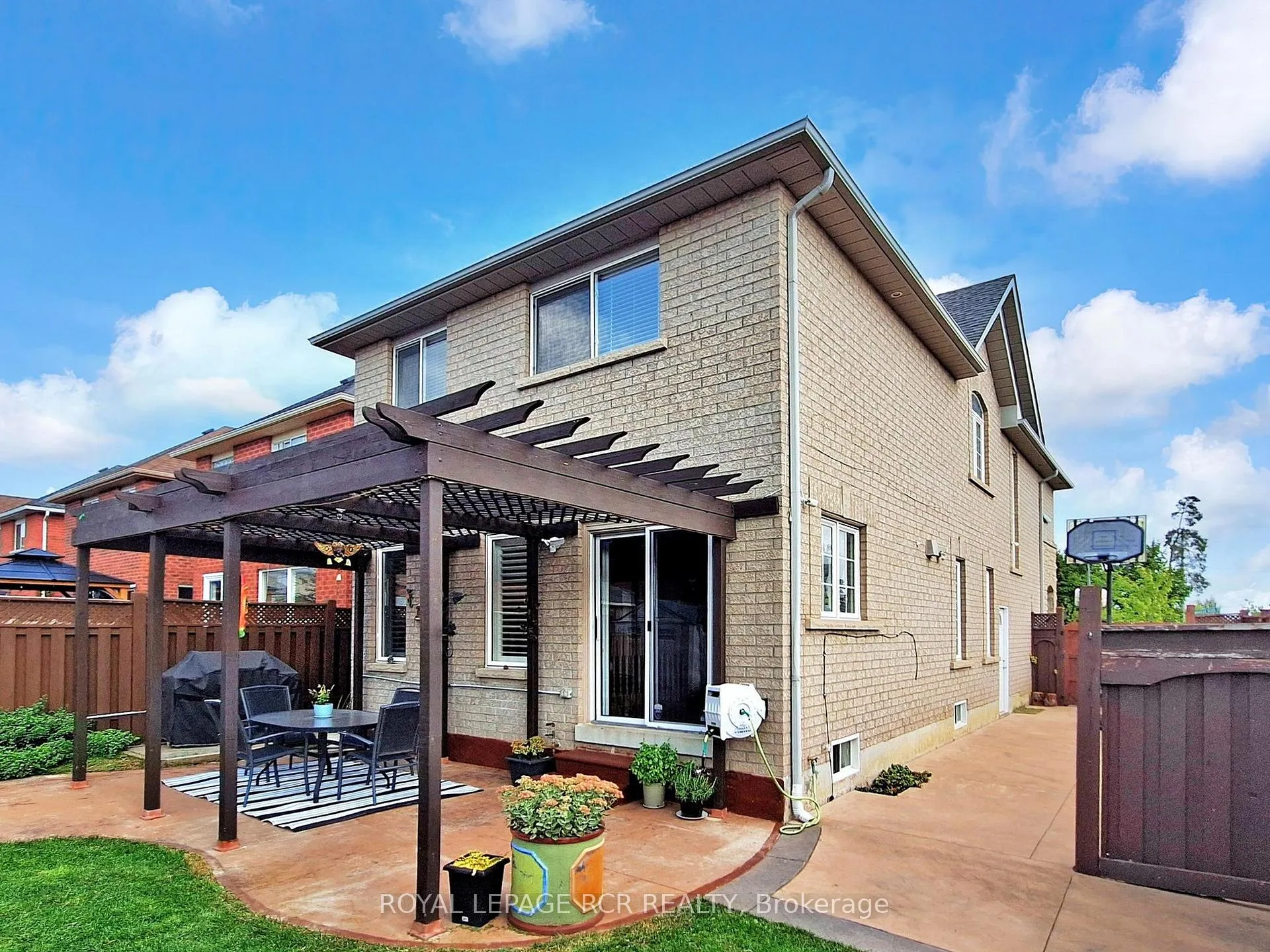 Photo 33 of 28 Wakely Boulevard, Caledon, Bolton West — HOMEH