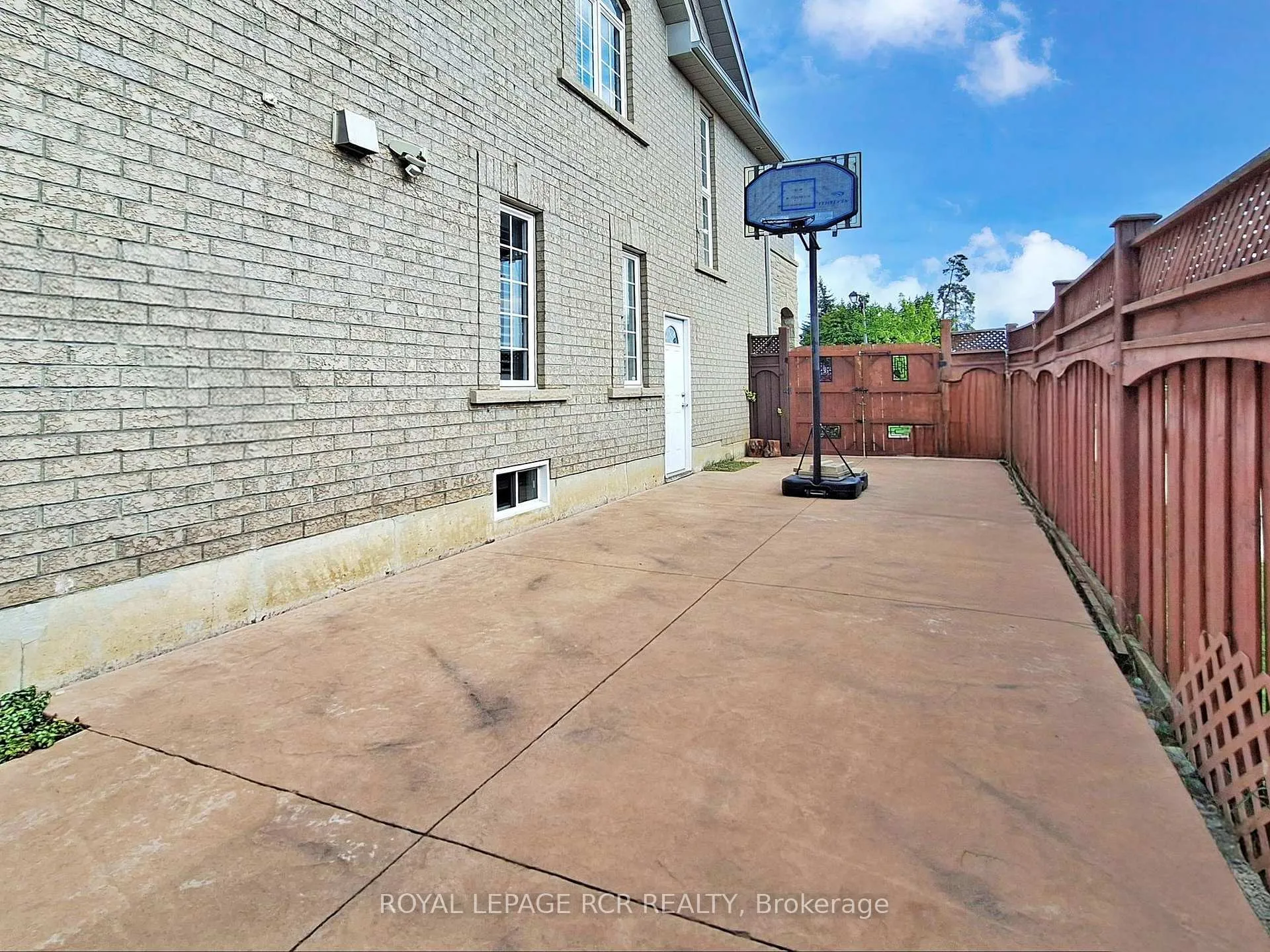 Photo 39 of 28 Wakely Boulevard, Caledon, Bolton West — HOMEH