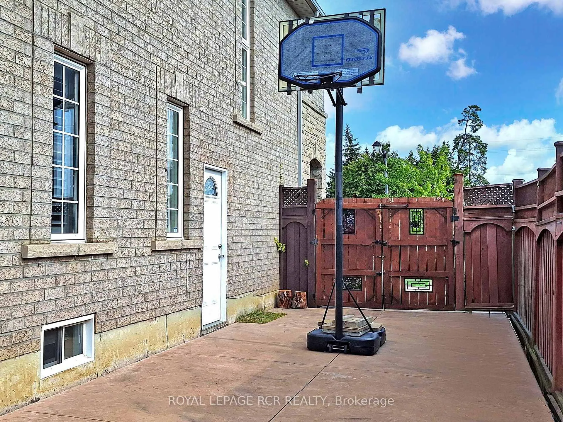 Photo 40 of 28 Wakely Boulevard, Caledon, Bolton West — HOMEH