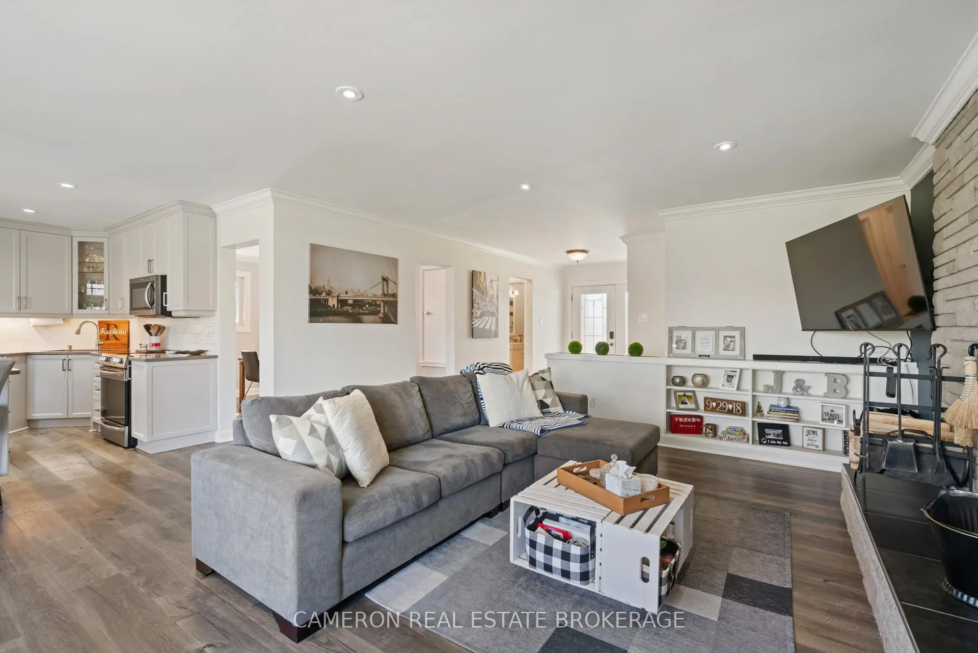 Photo 9 of 1476 Princess Street, Cornwall — HOMEH
