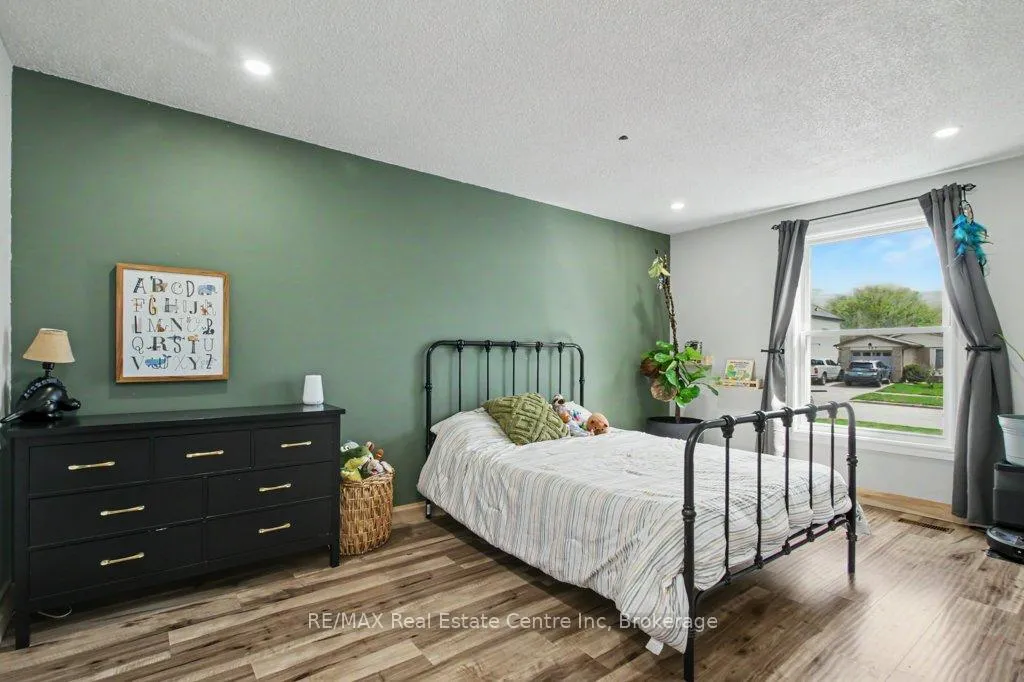 Photo 16 of 304 Auden Road, Guelph, Grange Road — HOMEH