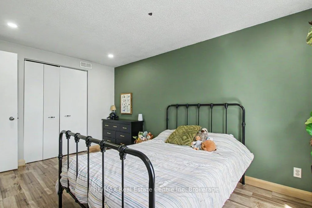 Photo 17 of 304 Auden Road, Guelph, Grange Road — HOMEH