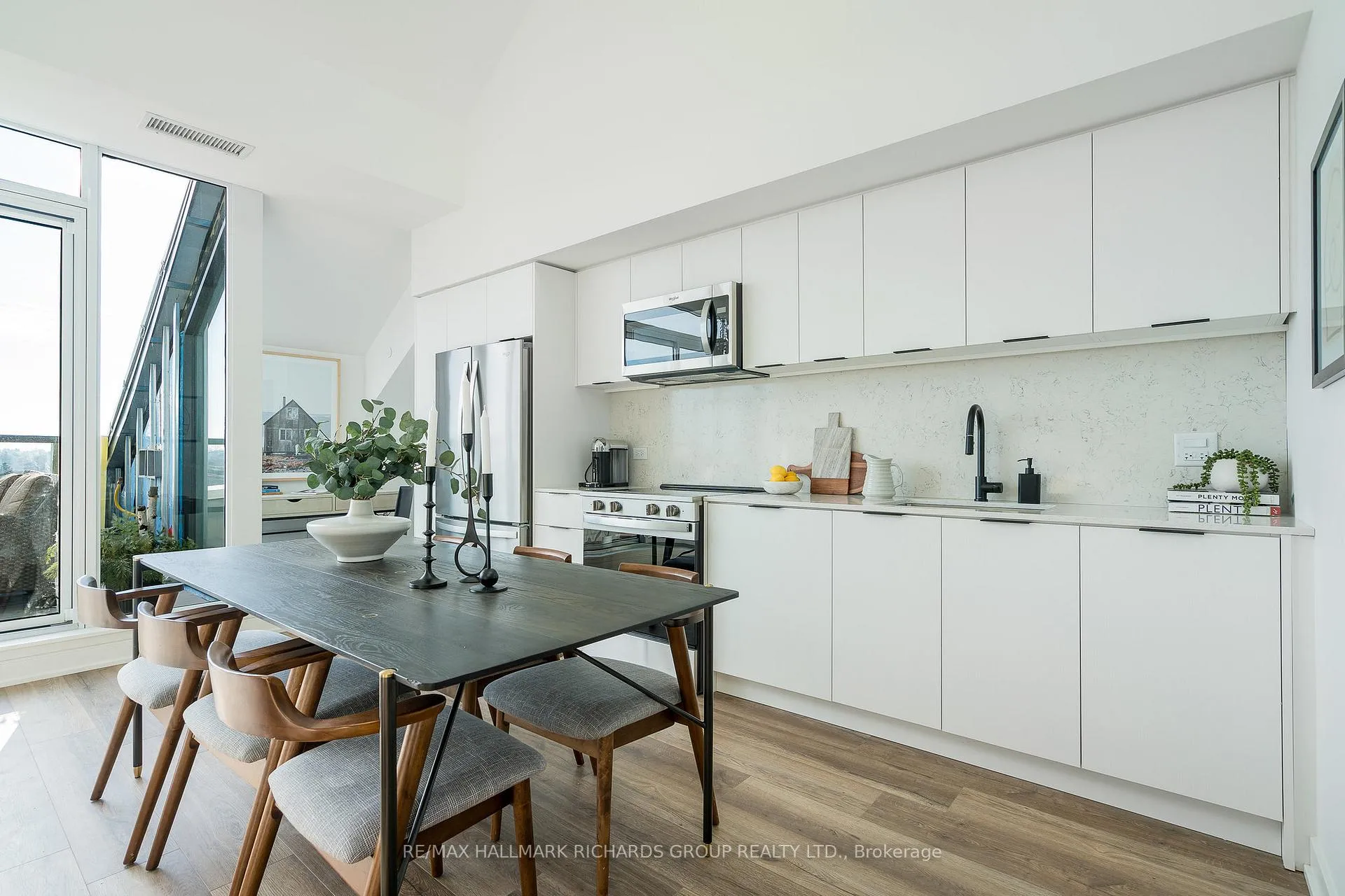 Photo 3 of Unit PH610, 31 Huron Street, Collingwood — HOMEH