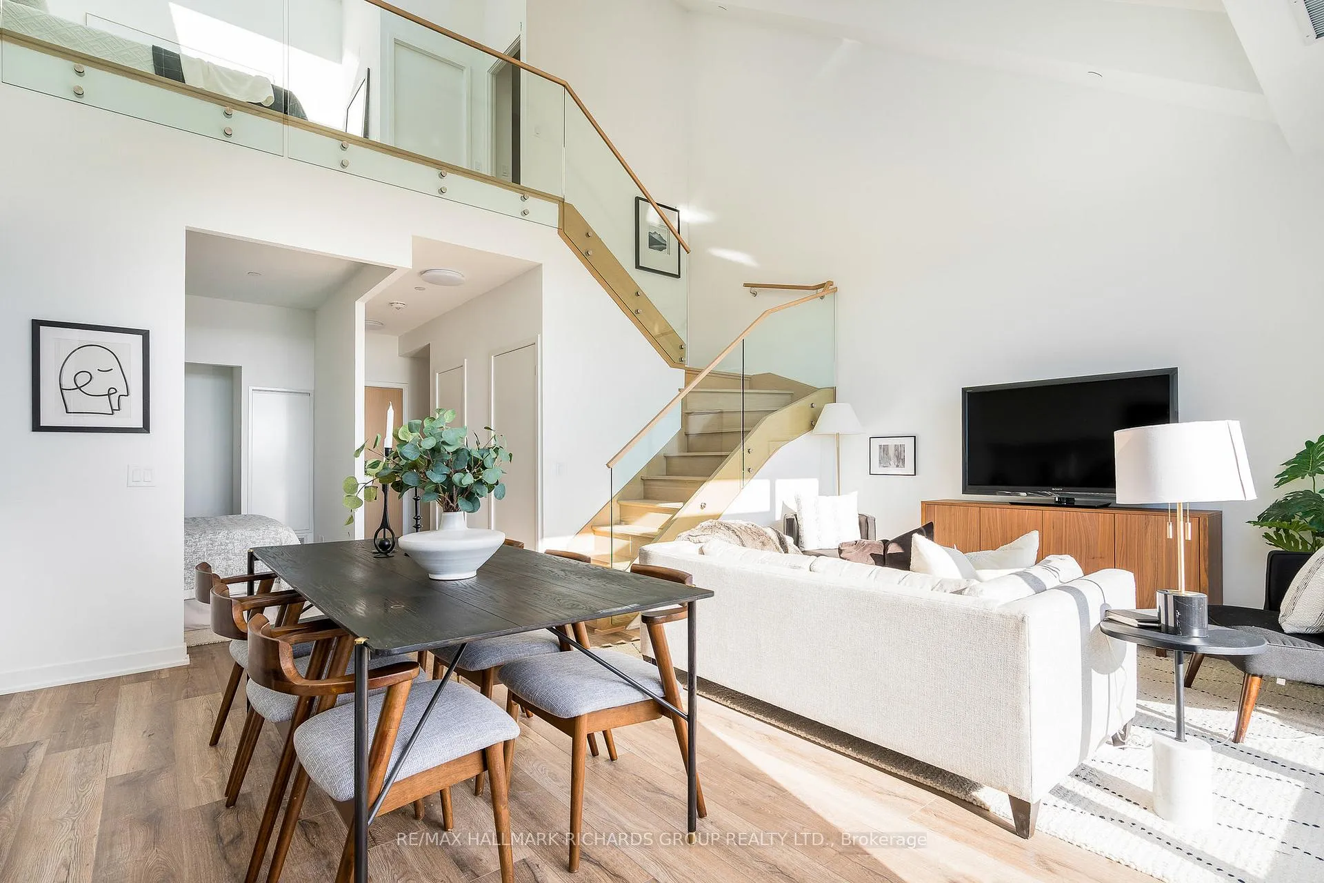 Photo 5 of Unit PH610, 31 Huron Street, Collingwood — HOMEH