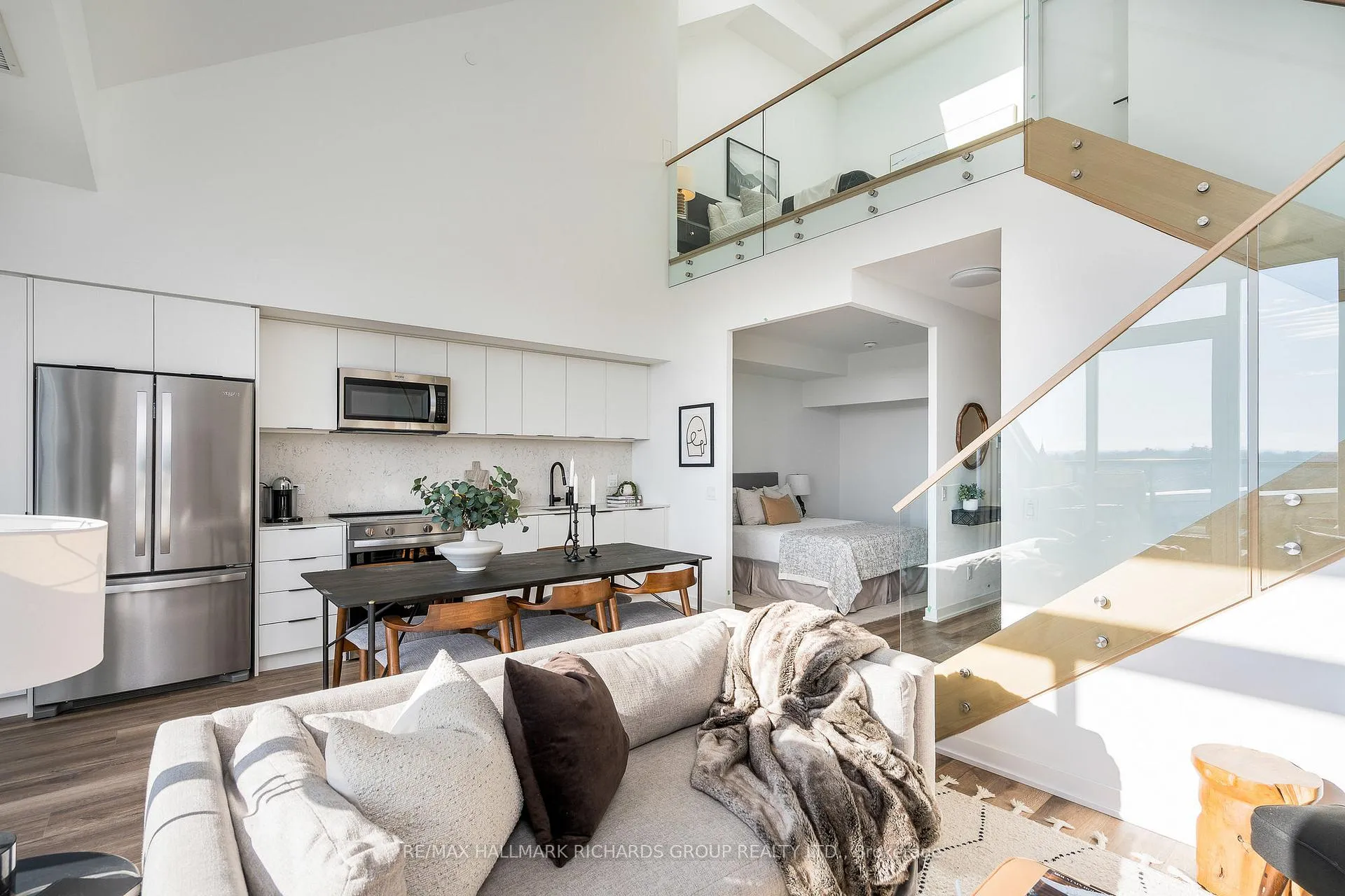 Photo 6 of Unit PH610, 31 Huron Street, Collingwood — HOMEH