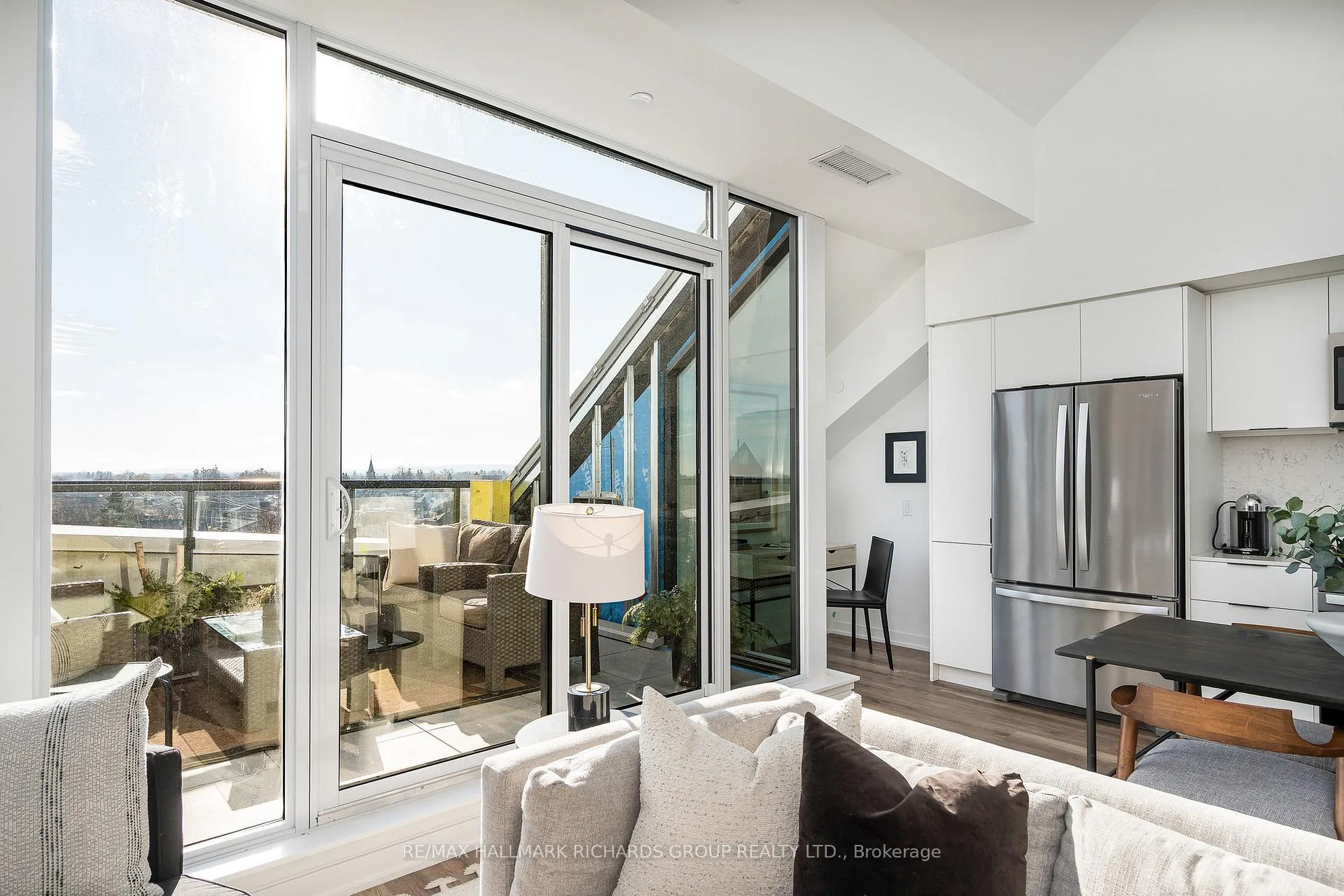 Photo 12 of Unit PH610, 31 Huron Street, Collingwood — HOMEH