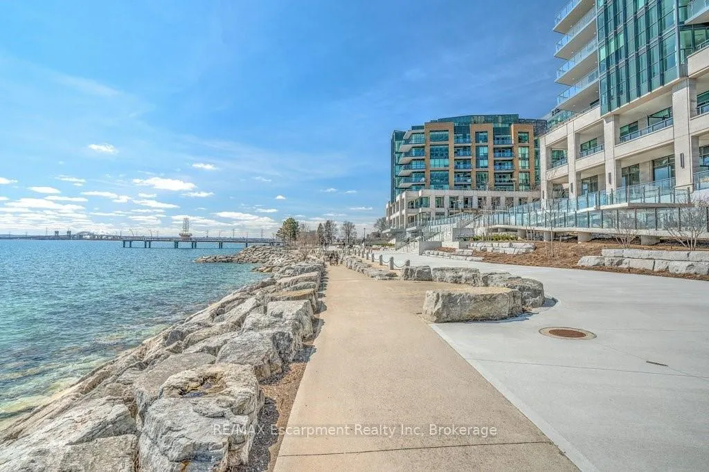 Photo 1 of Unit 2003, 2060 Lakeshore Road, Burlington, Brant — HOMEH