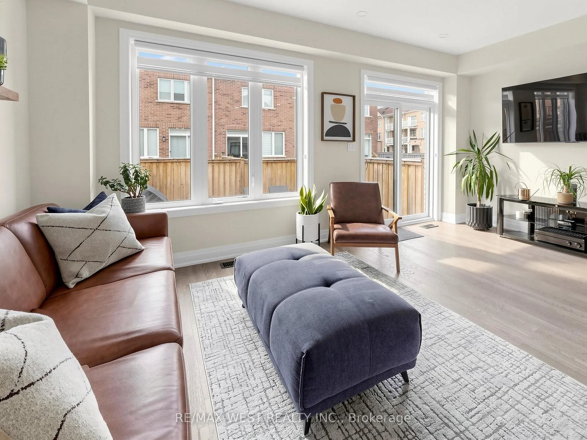Photo 7 of 32 Angelfish Road, Brampton, Northwest Brampton — HOMEH