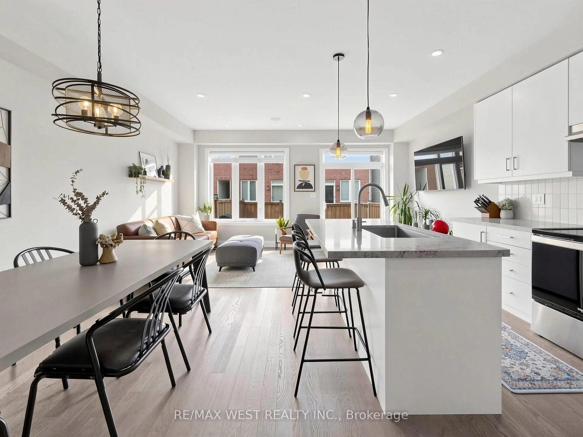 Photo 11 of 32 Angelfish Road, Brampton, Northwest Brampton — HOMEH