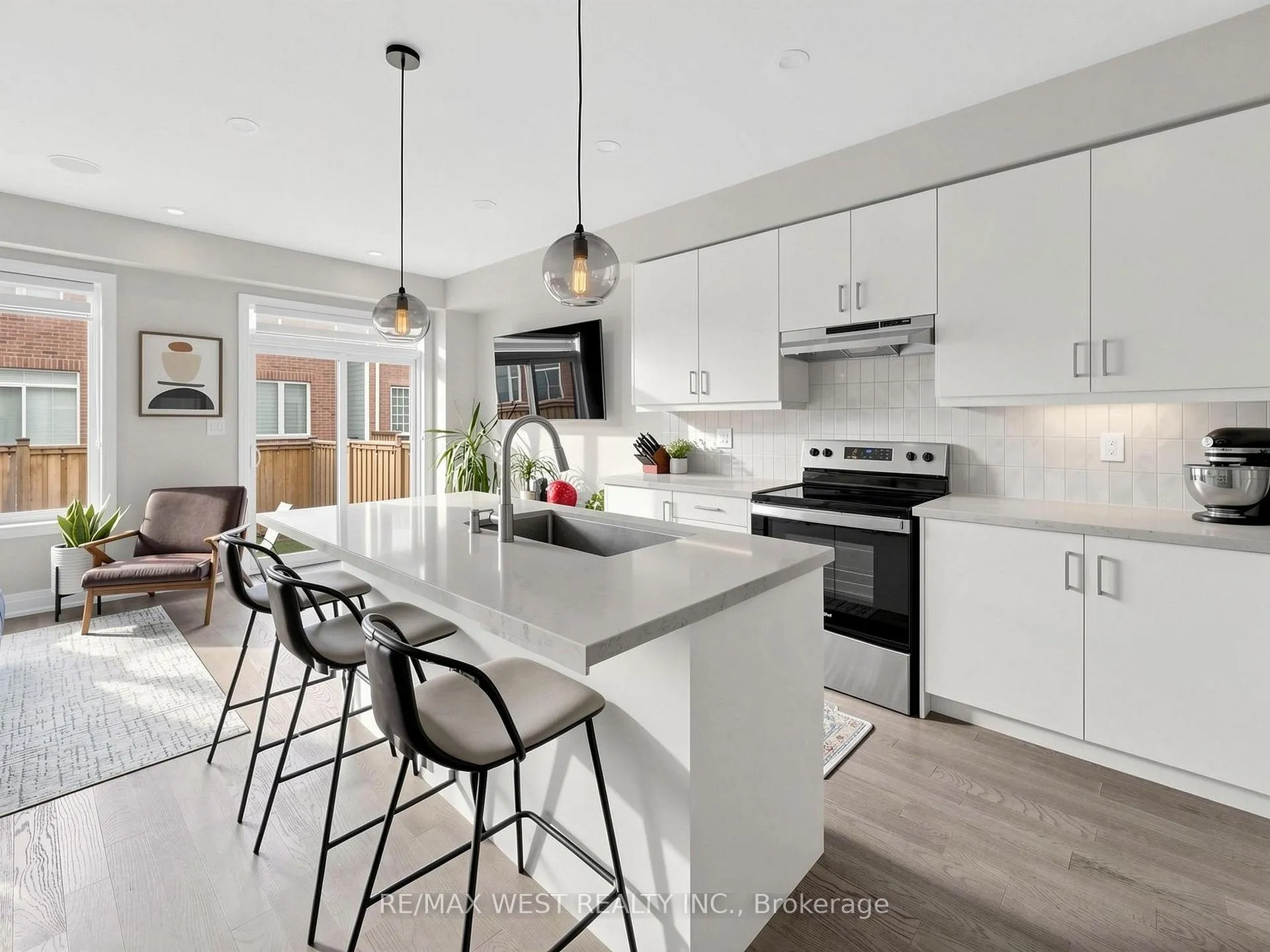 Photo 12 of 32 Angelfish Road, Brampton, Northwest Brampton — HOMEH