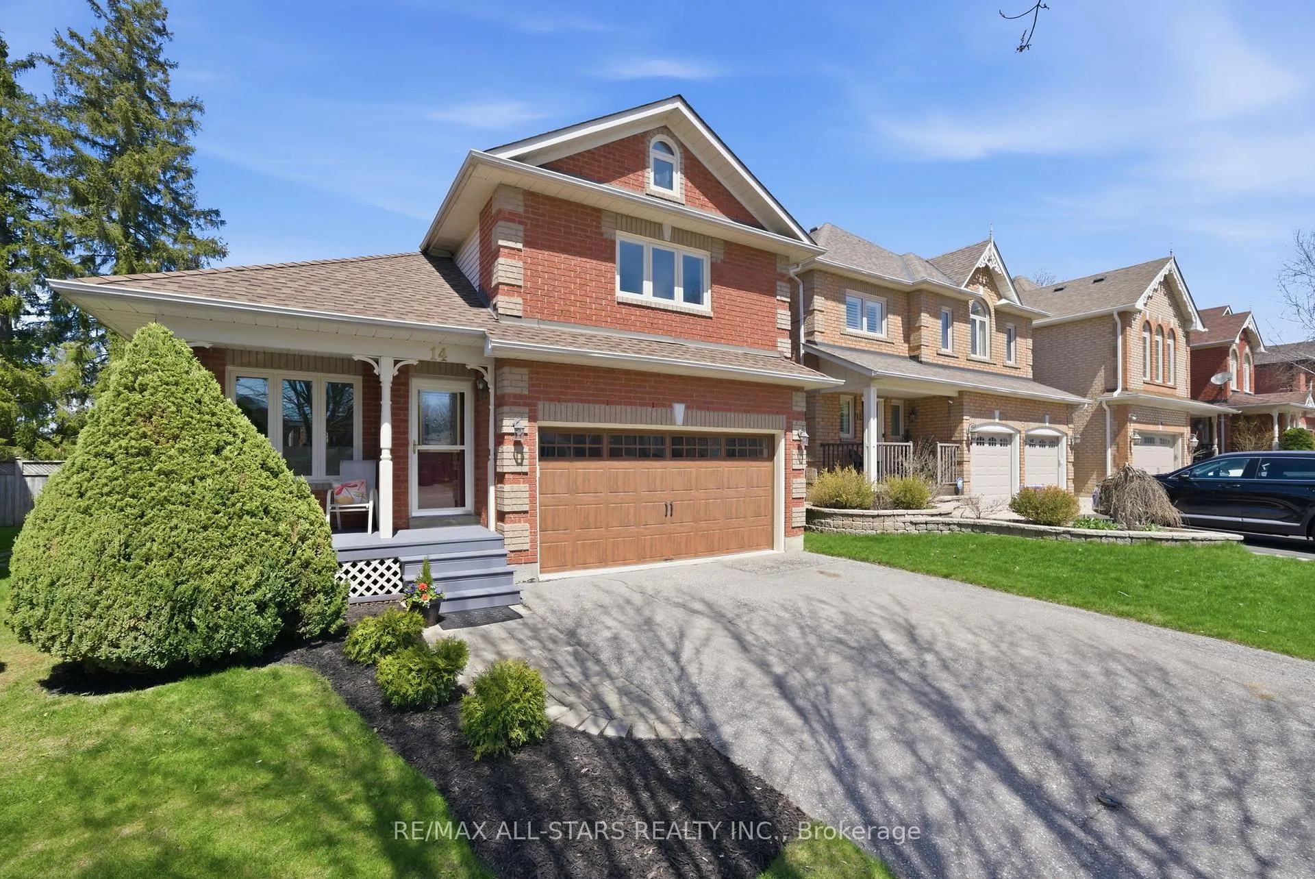 Photo 5 of 14 Napier Court, Whitby, Brooklin — HOMEH